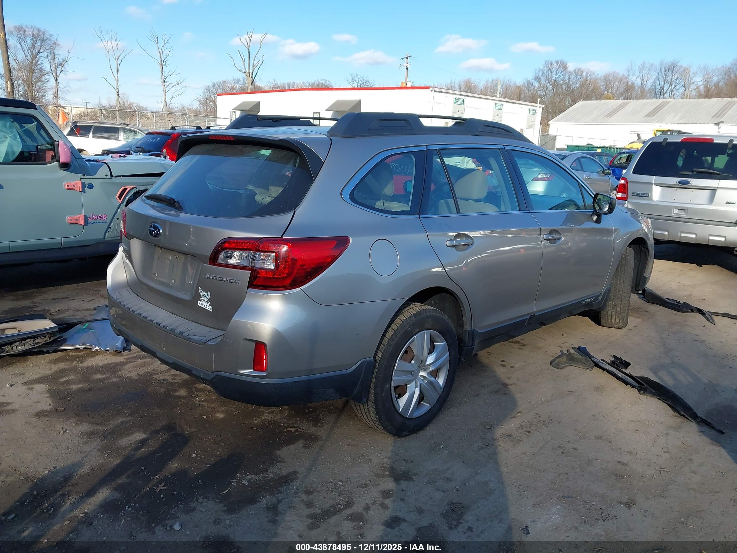 SUBARU OUTBACK image 4