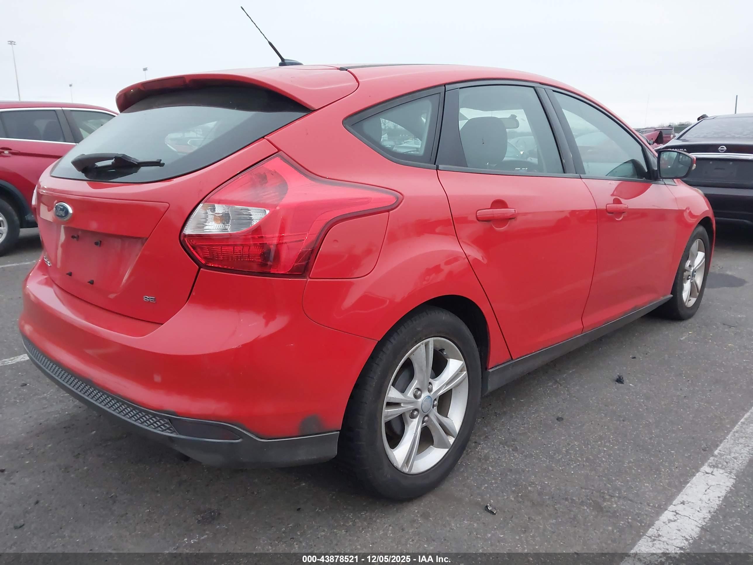 FORD FOCUS image 4