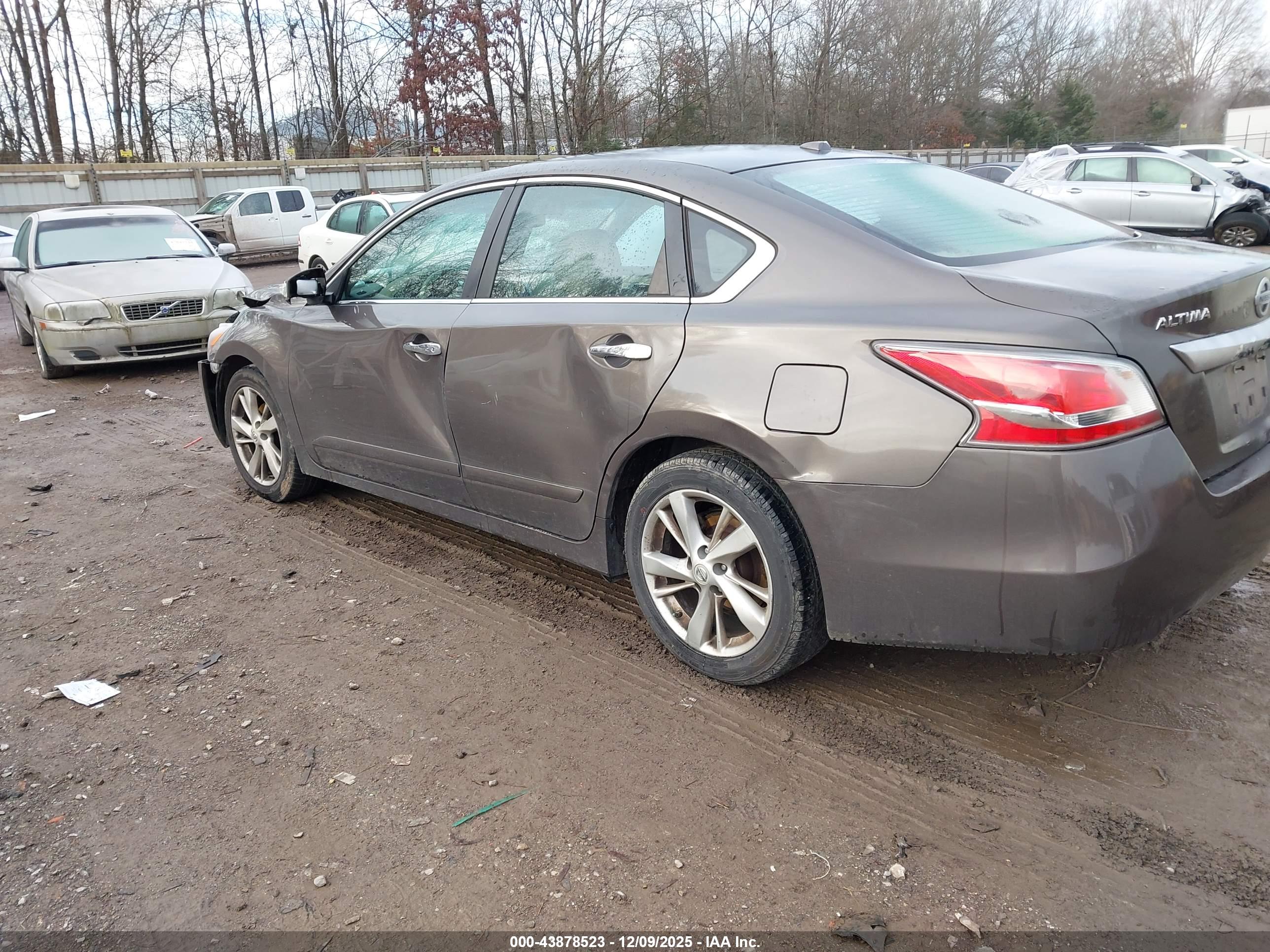 NISSAN ALTIMA image 3