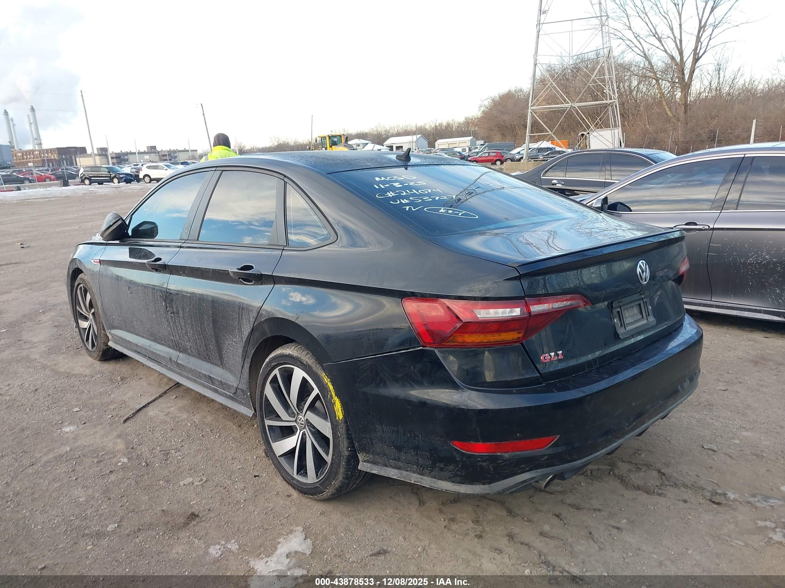 VOLKSWAGEN JETTA image 3