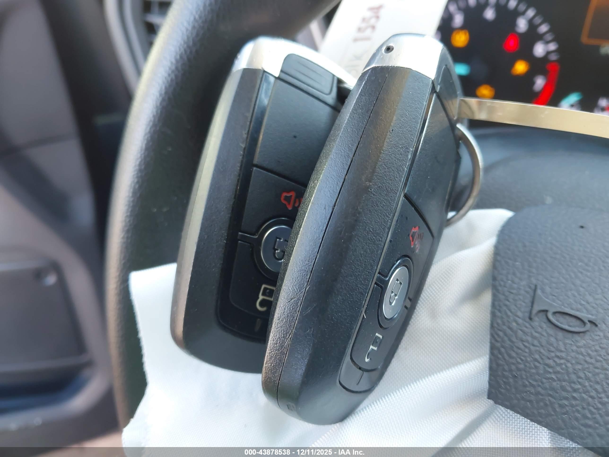 FORD ESCAPE image 11