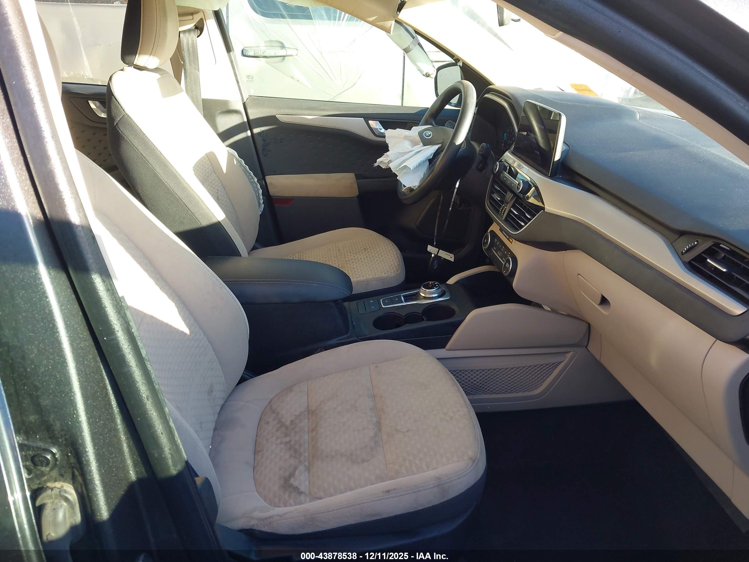 FORD ESCAPE image 5