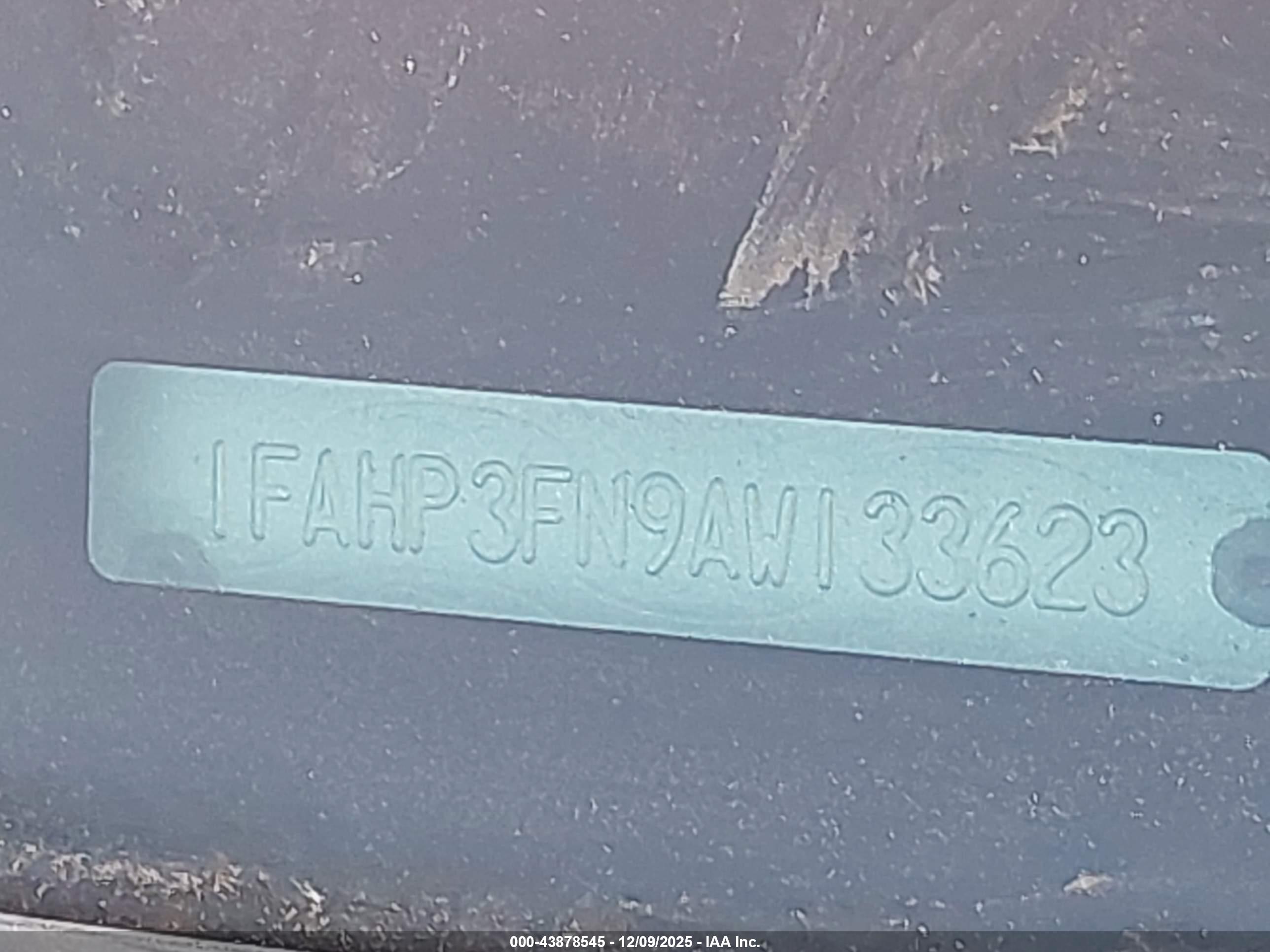 FORD FOCUS image 9