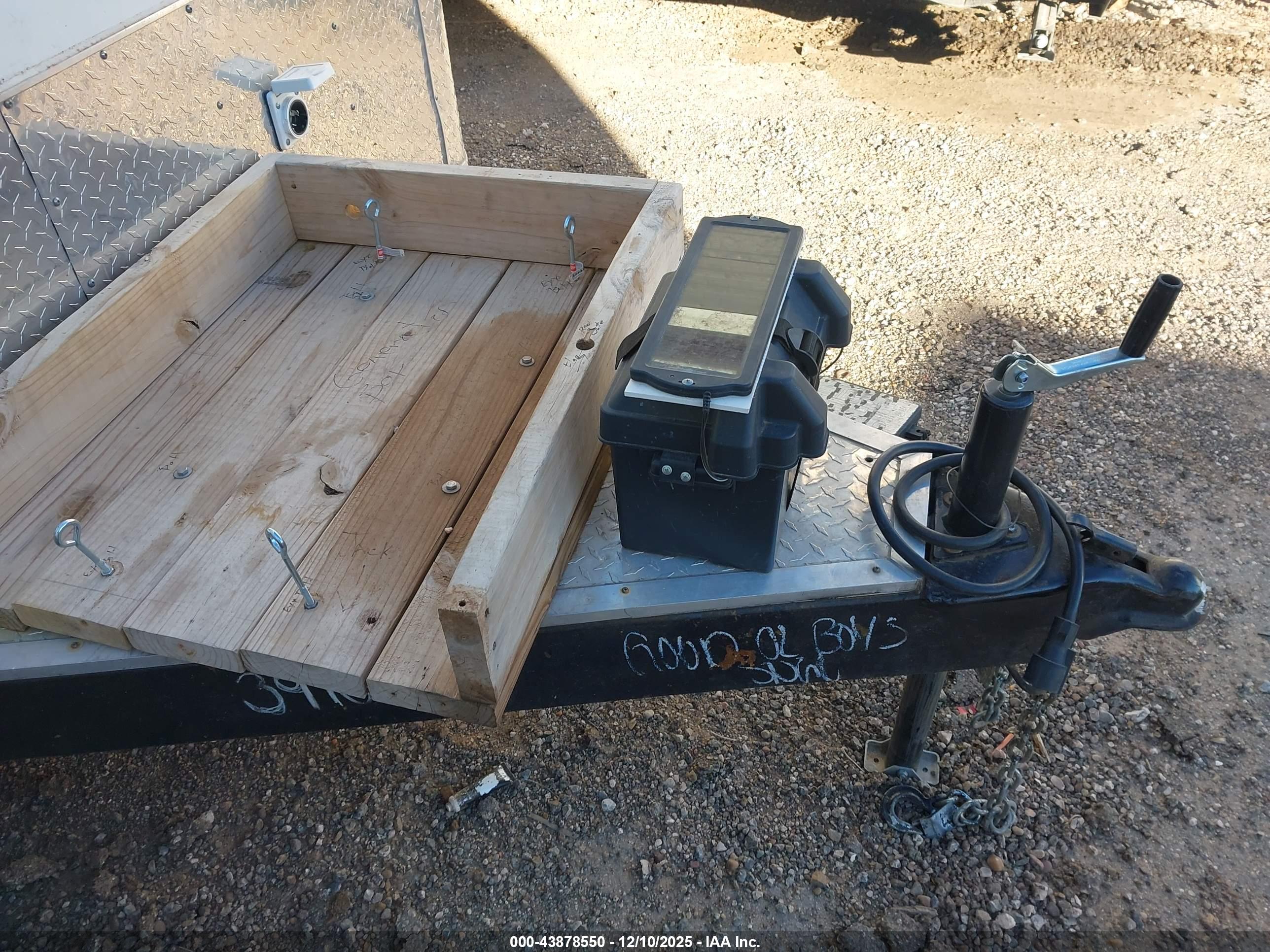 ENCLOSED TRAILER image 10