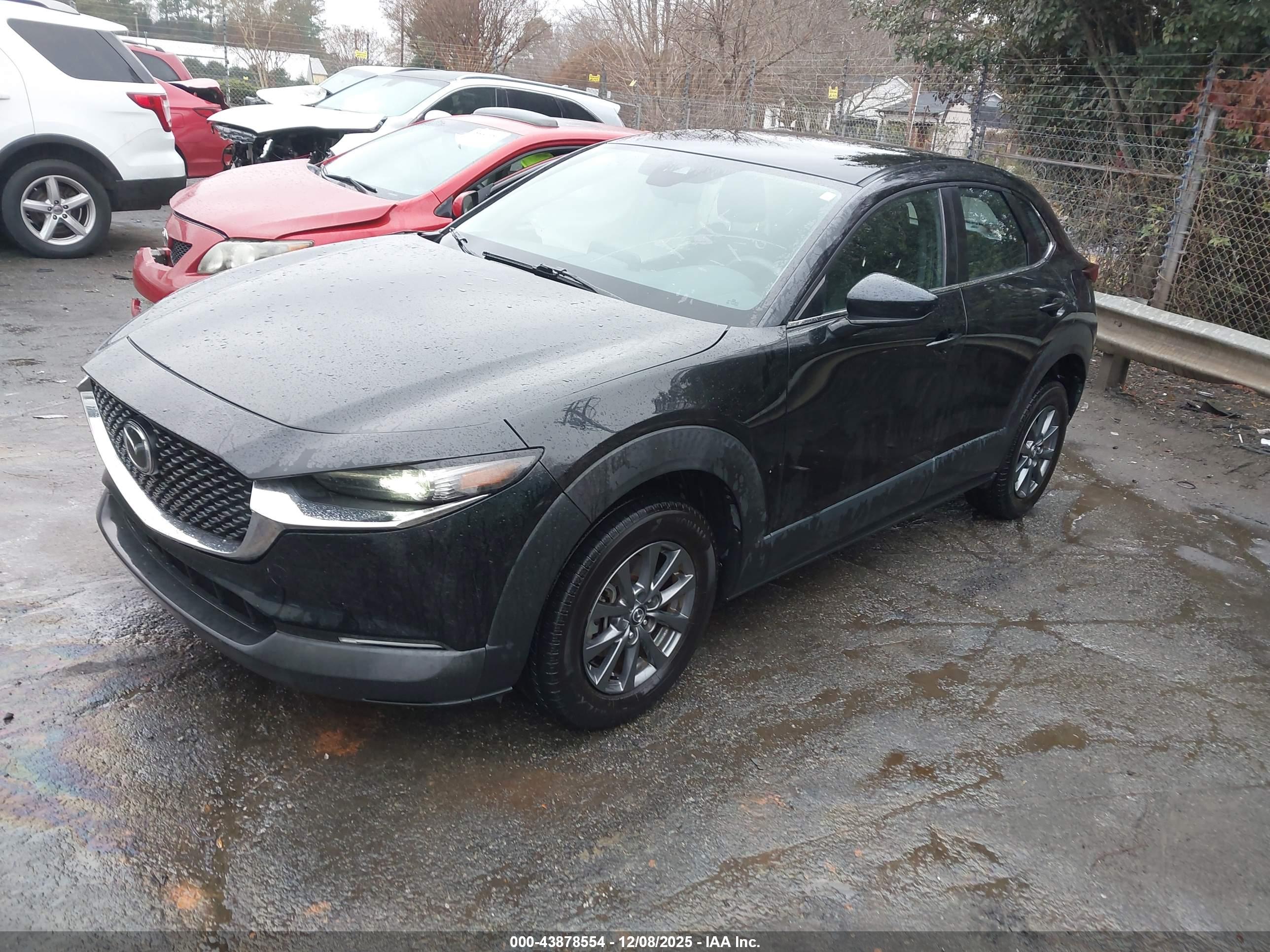 MAZDA CX-30 image 2