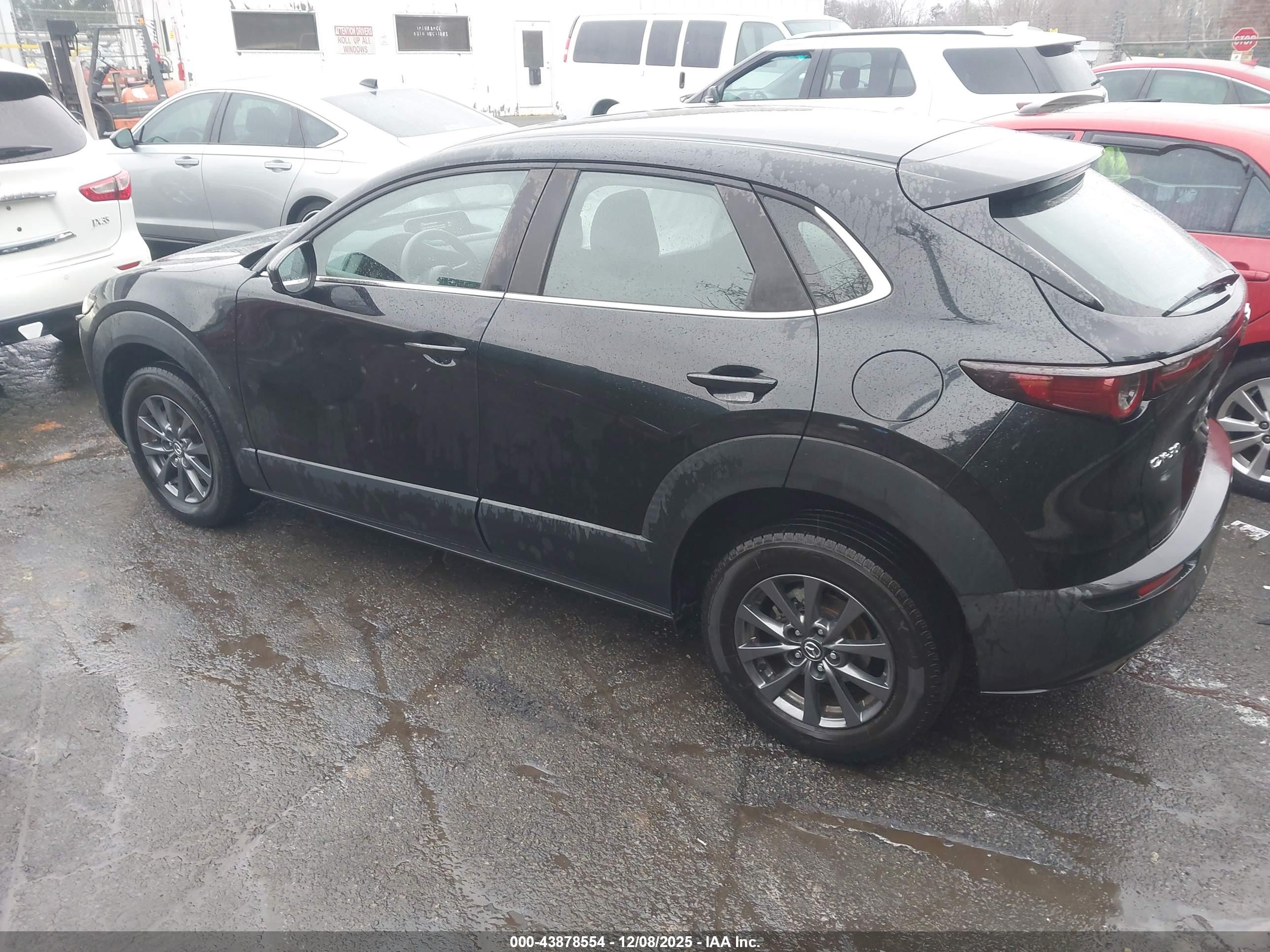 MAZDA CX-30 image 3