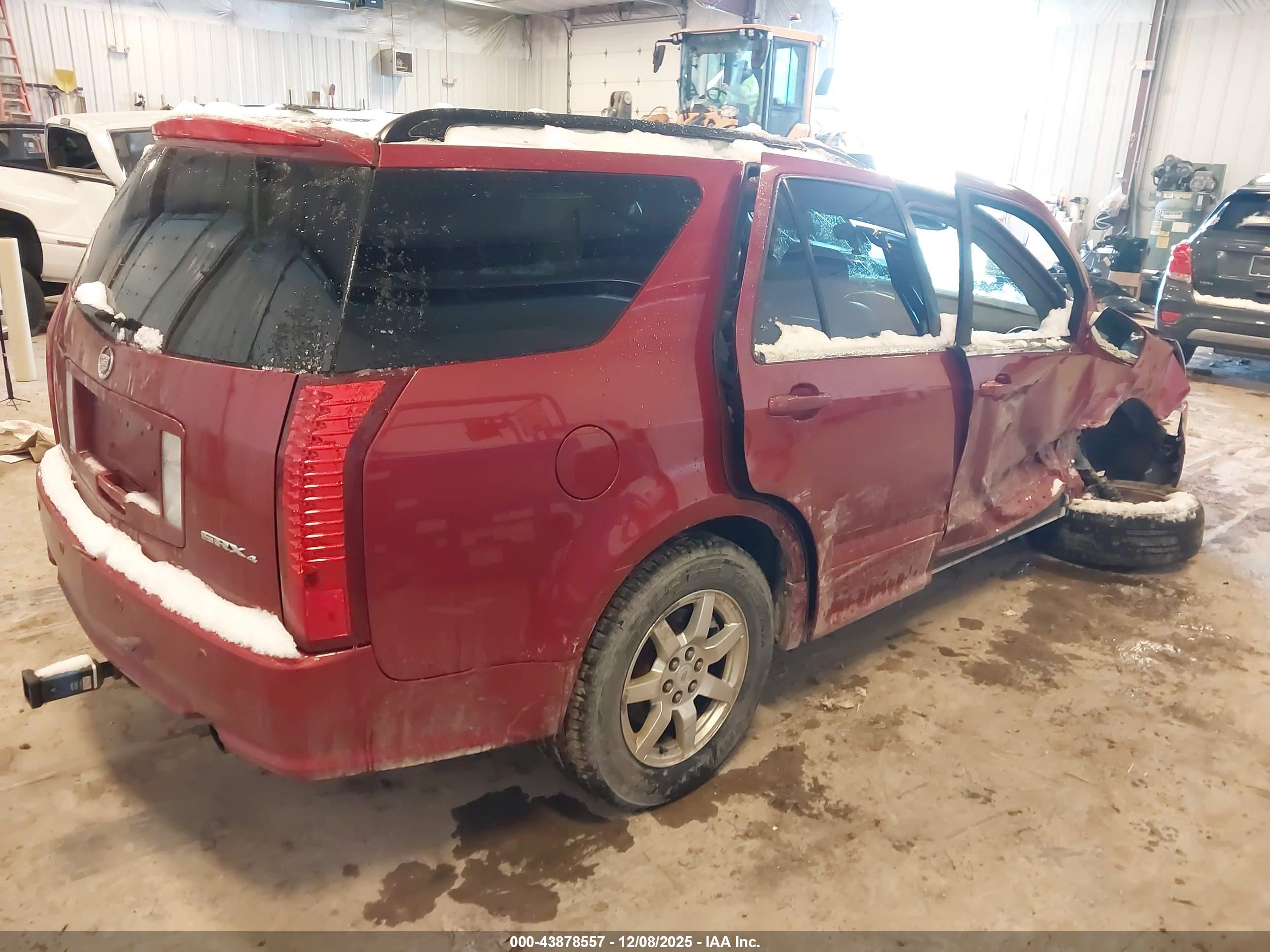 CADILLAC SRX image 4