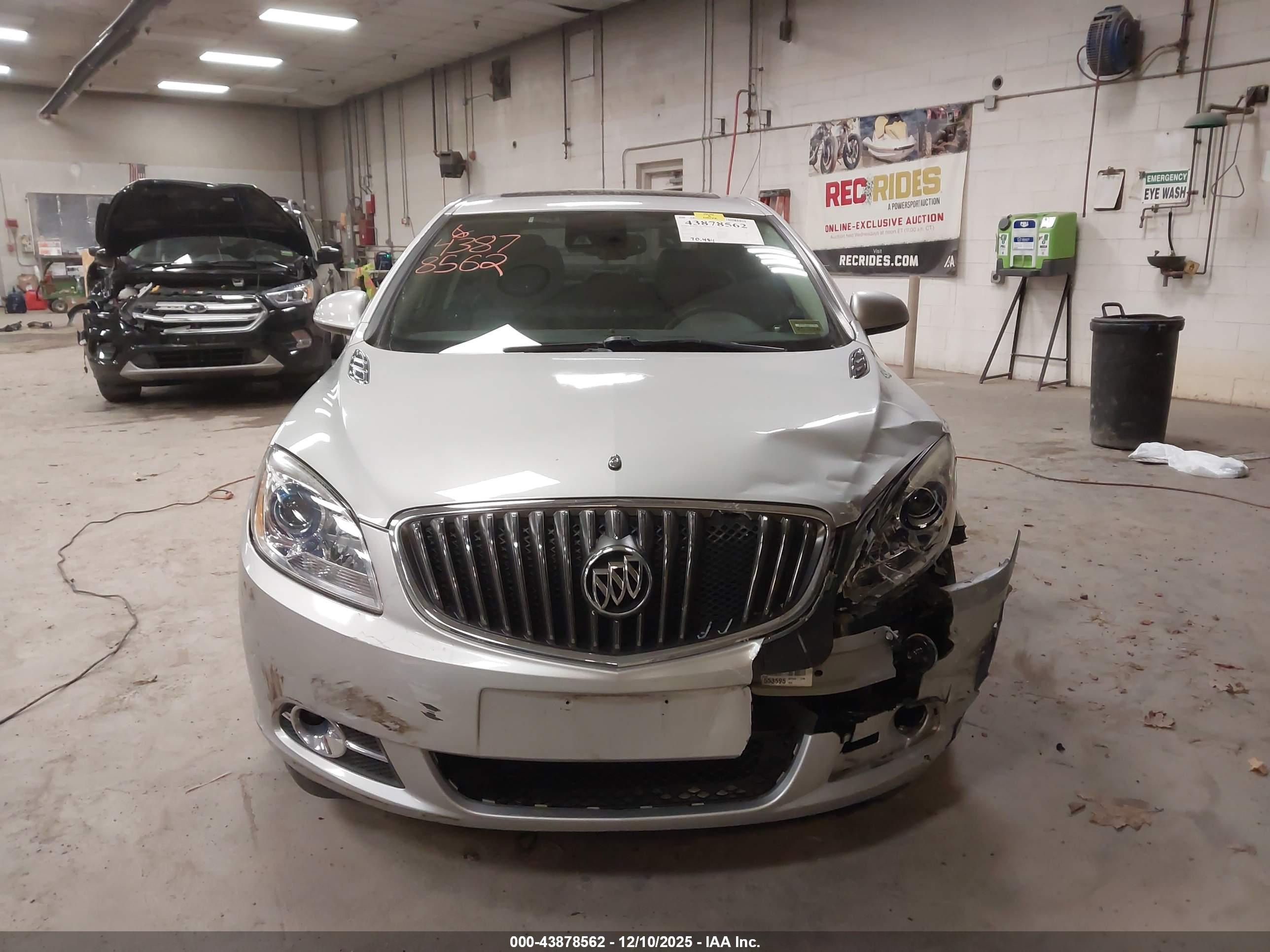 BUICK VERANO image 6