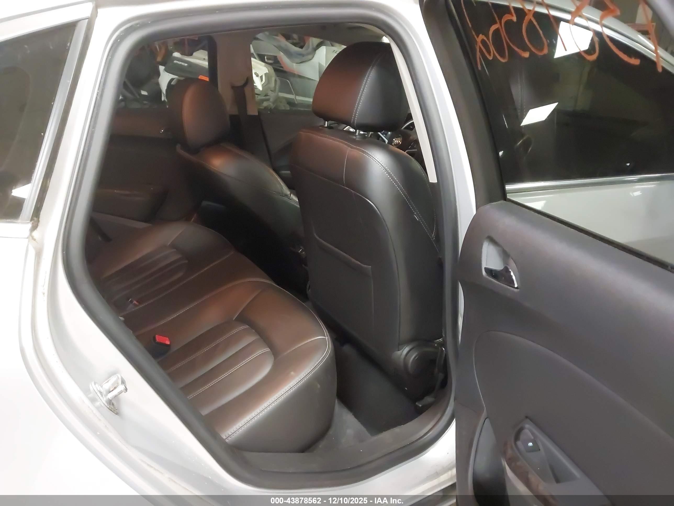 BUICK VERANO image 8