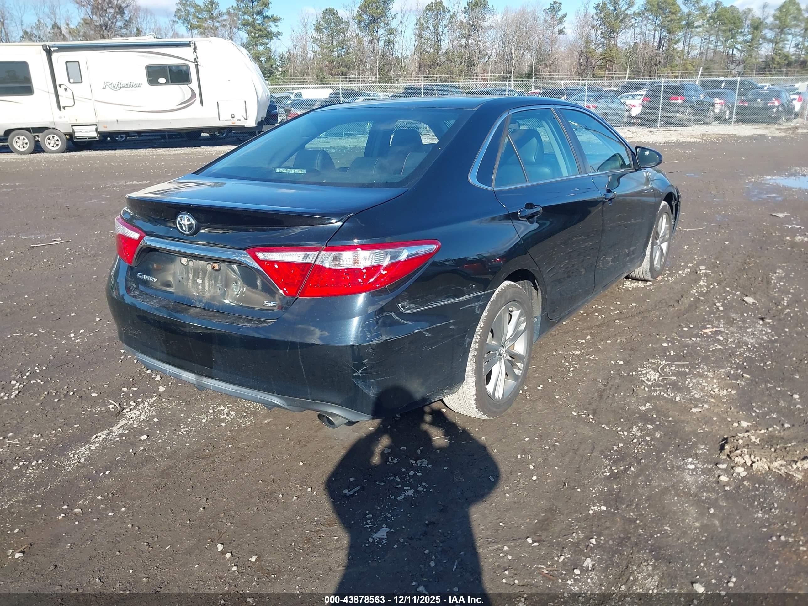 TOYOTA CAMRY image 4