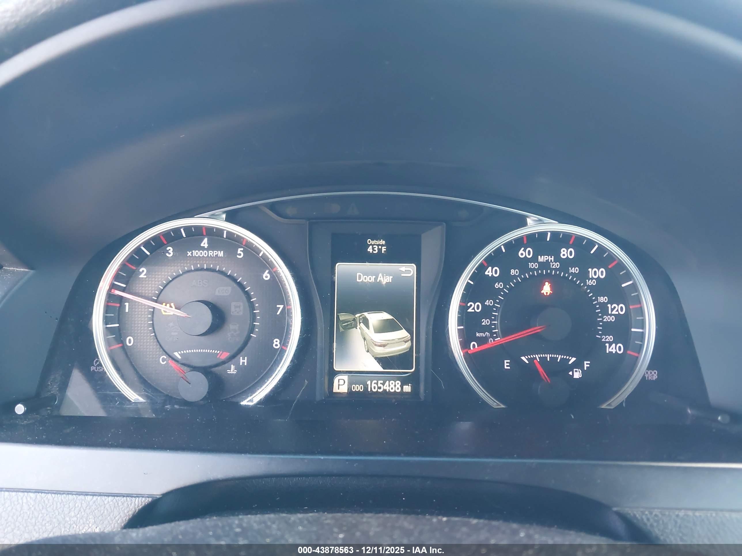 TOYOTA CAMRY image 7