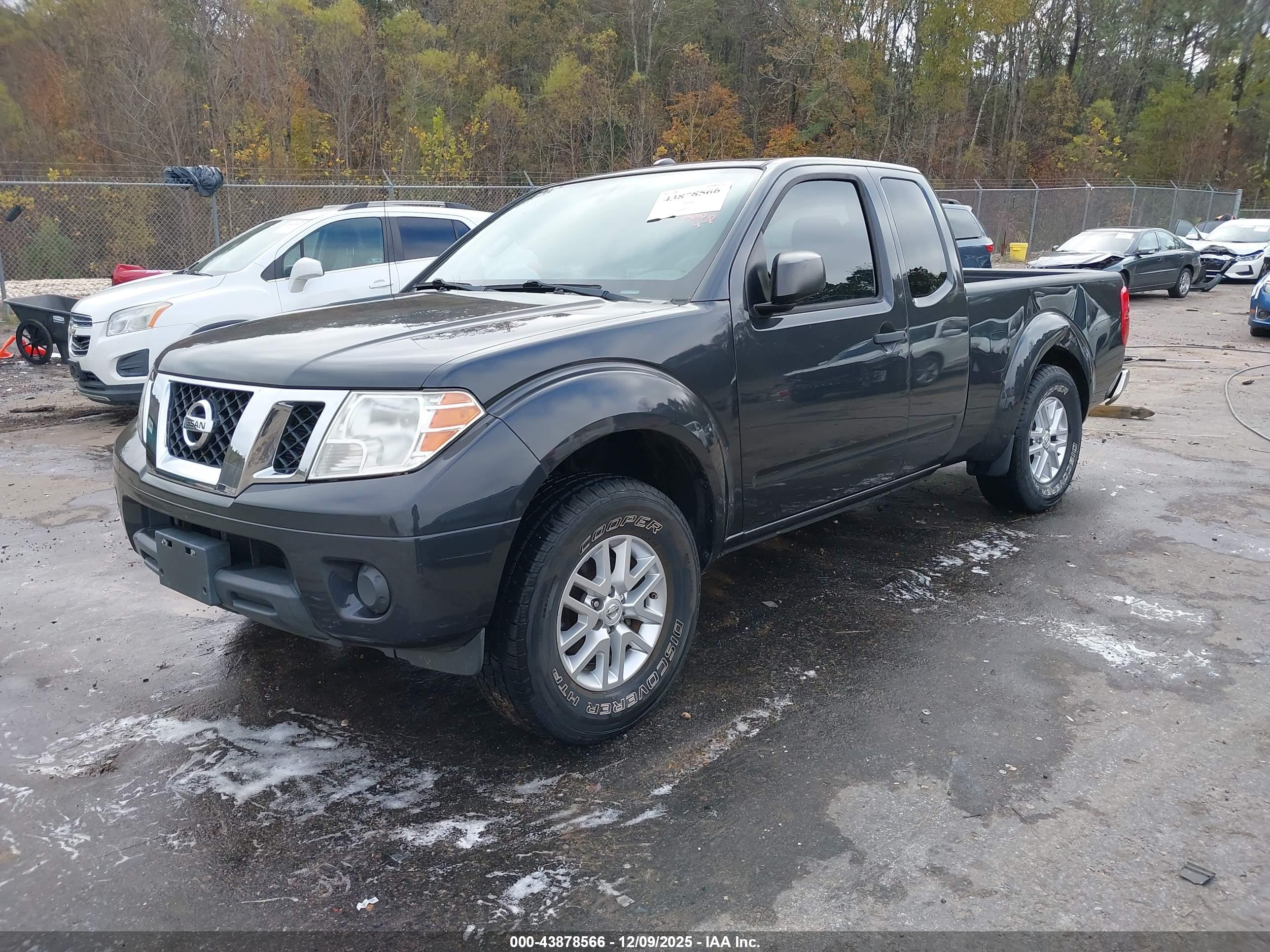 NISSAN FRONTIER image 2