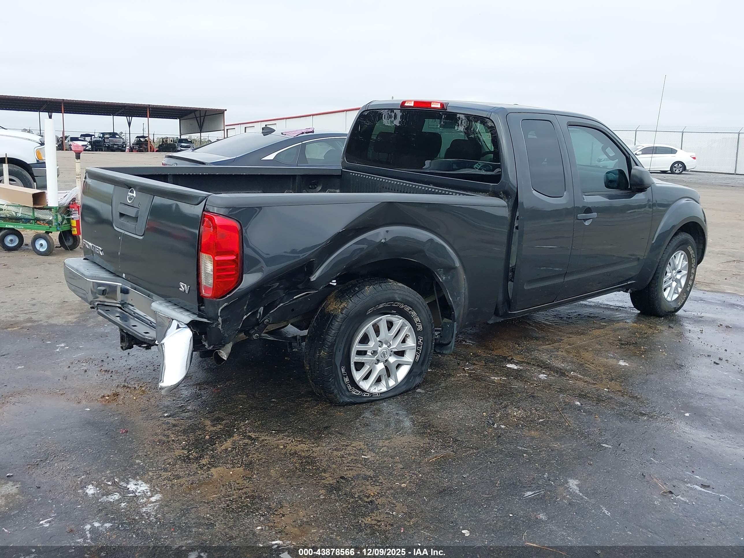 NISSAN FRONTIER image 4