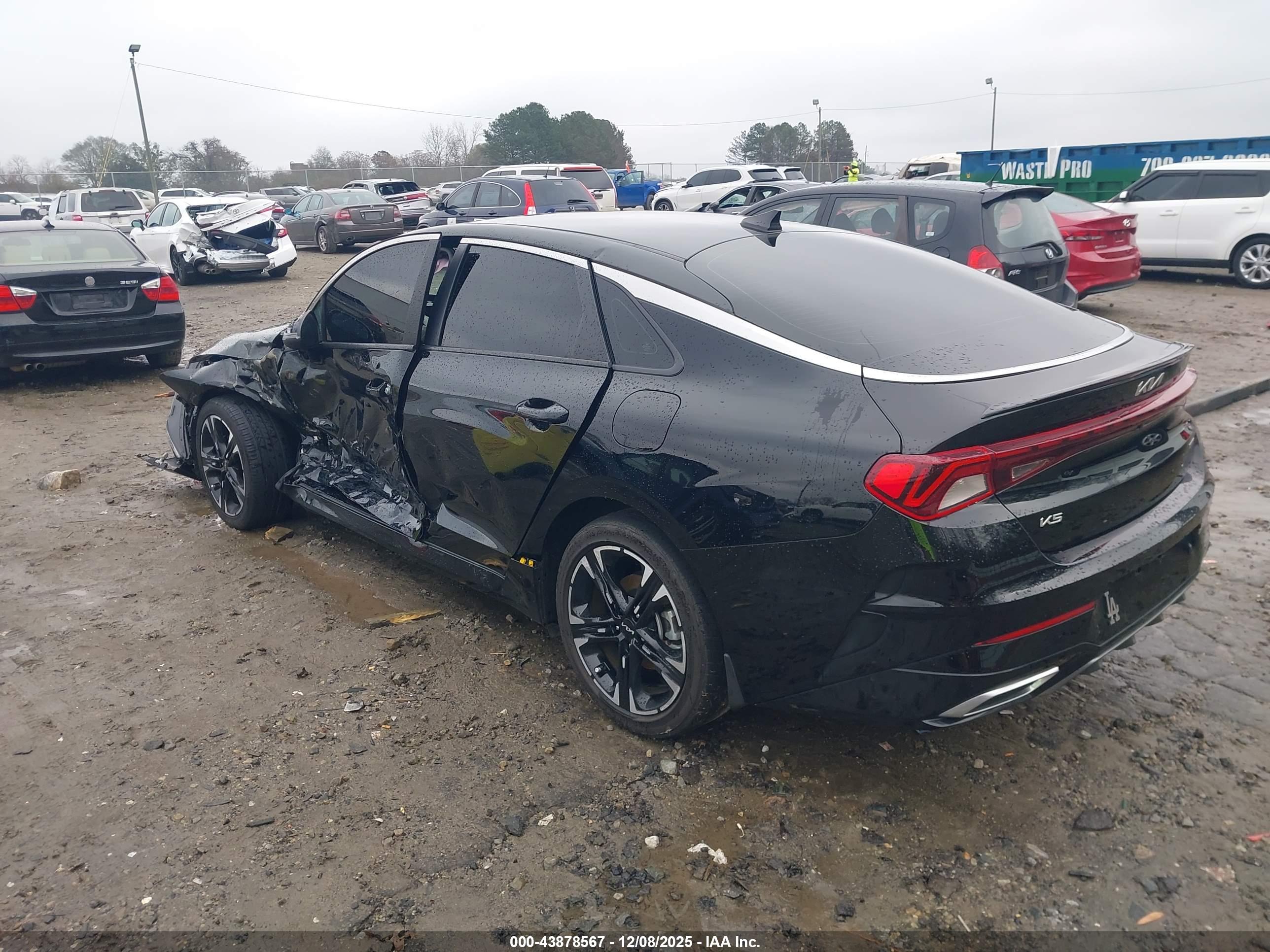 KIA K5 image 3
