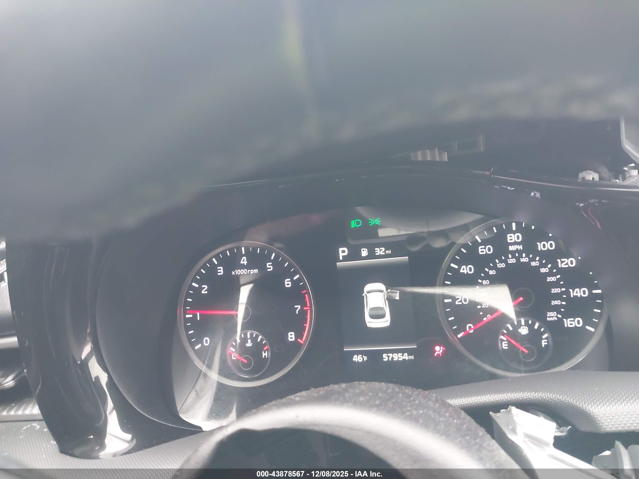 KIA K5 image 7