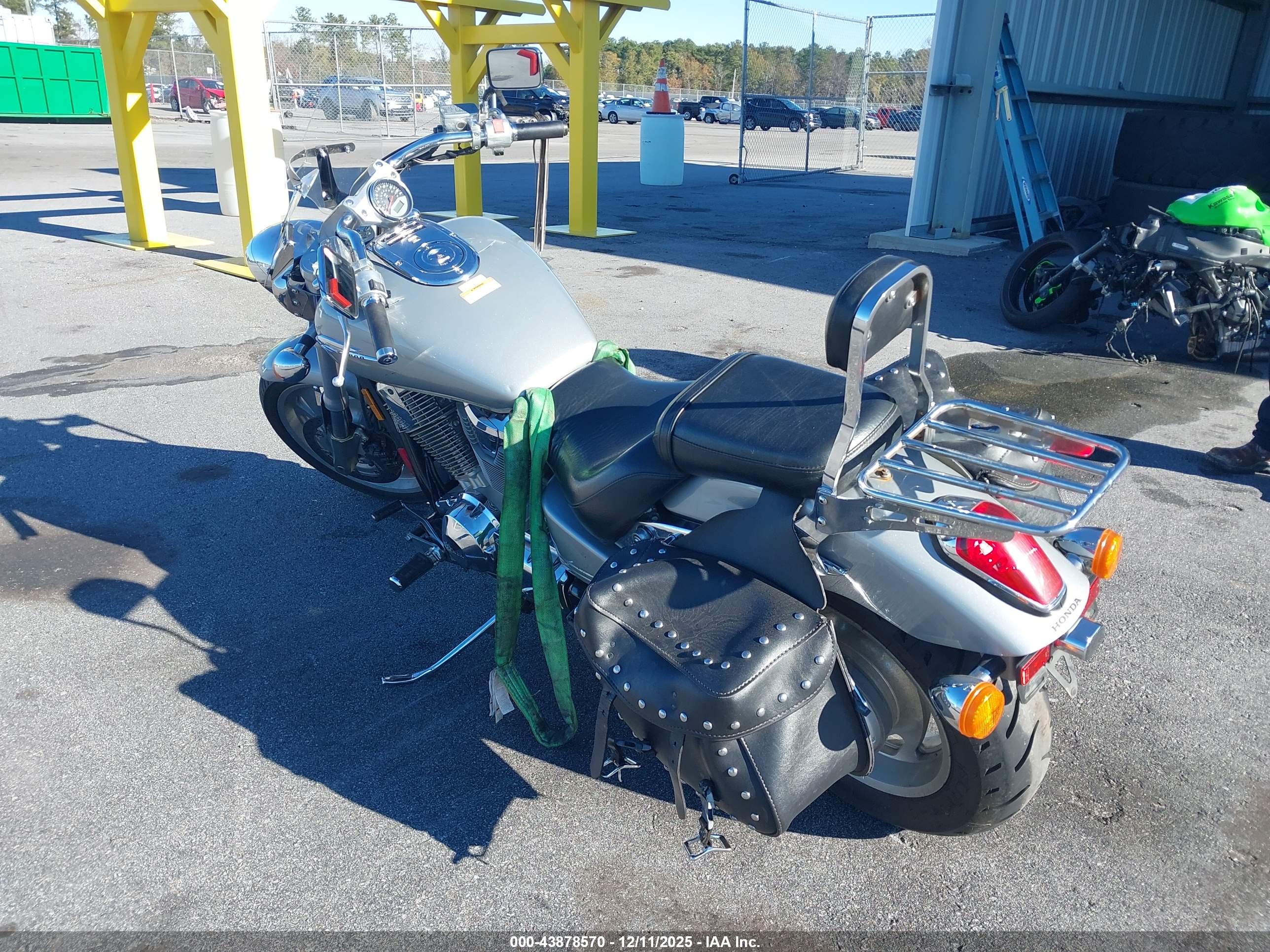 HONDA VTX1800 image 3