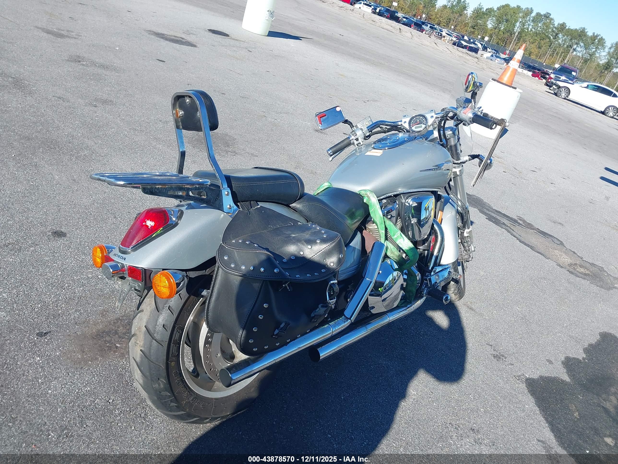 HONDA VTX1800 image 4