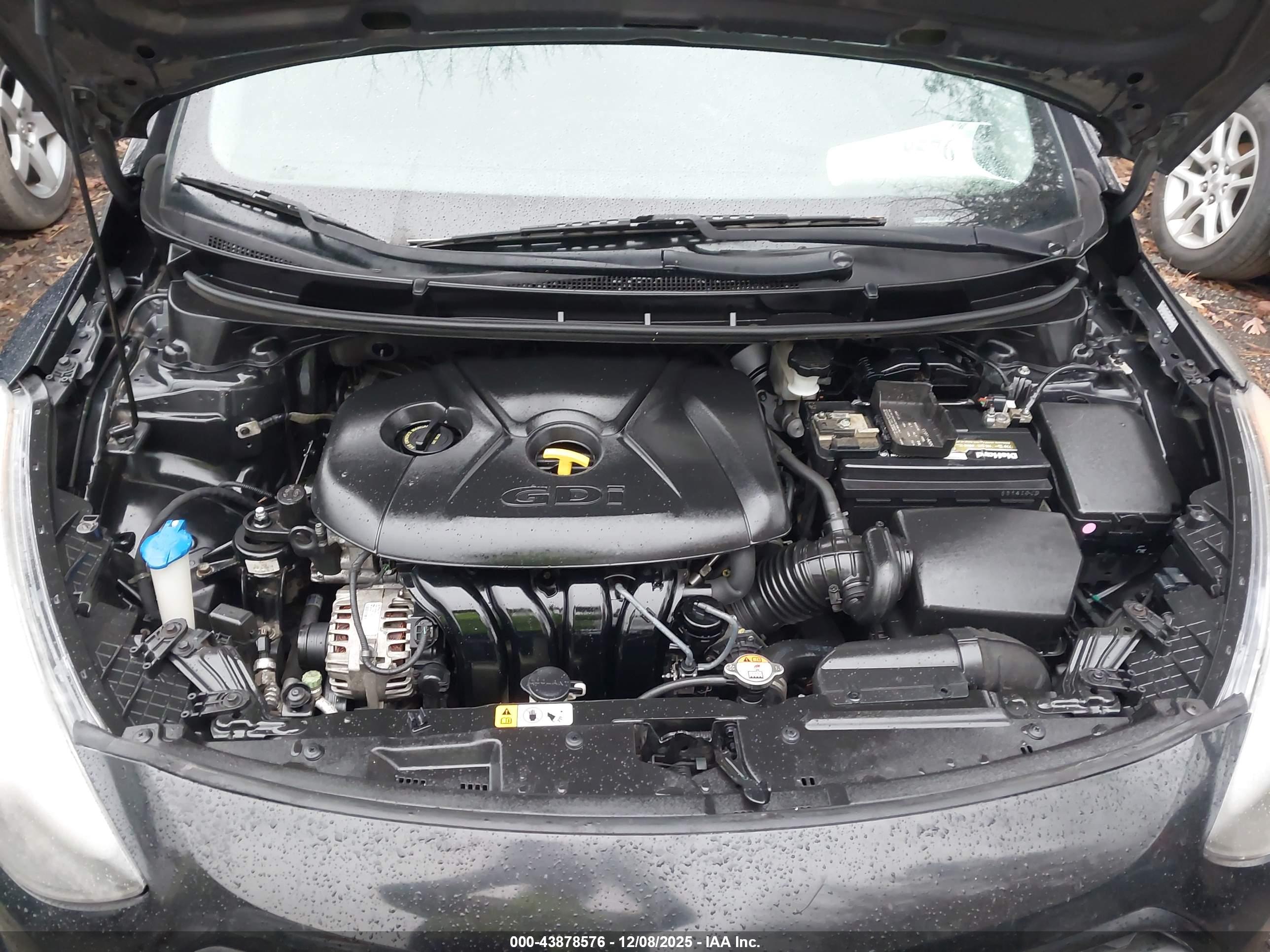 HYUNDAI ELANTRA image 10