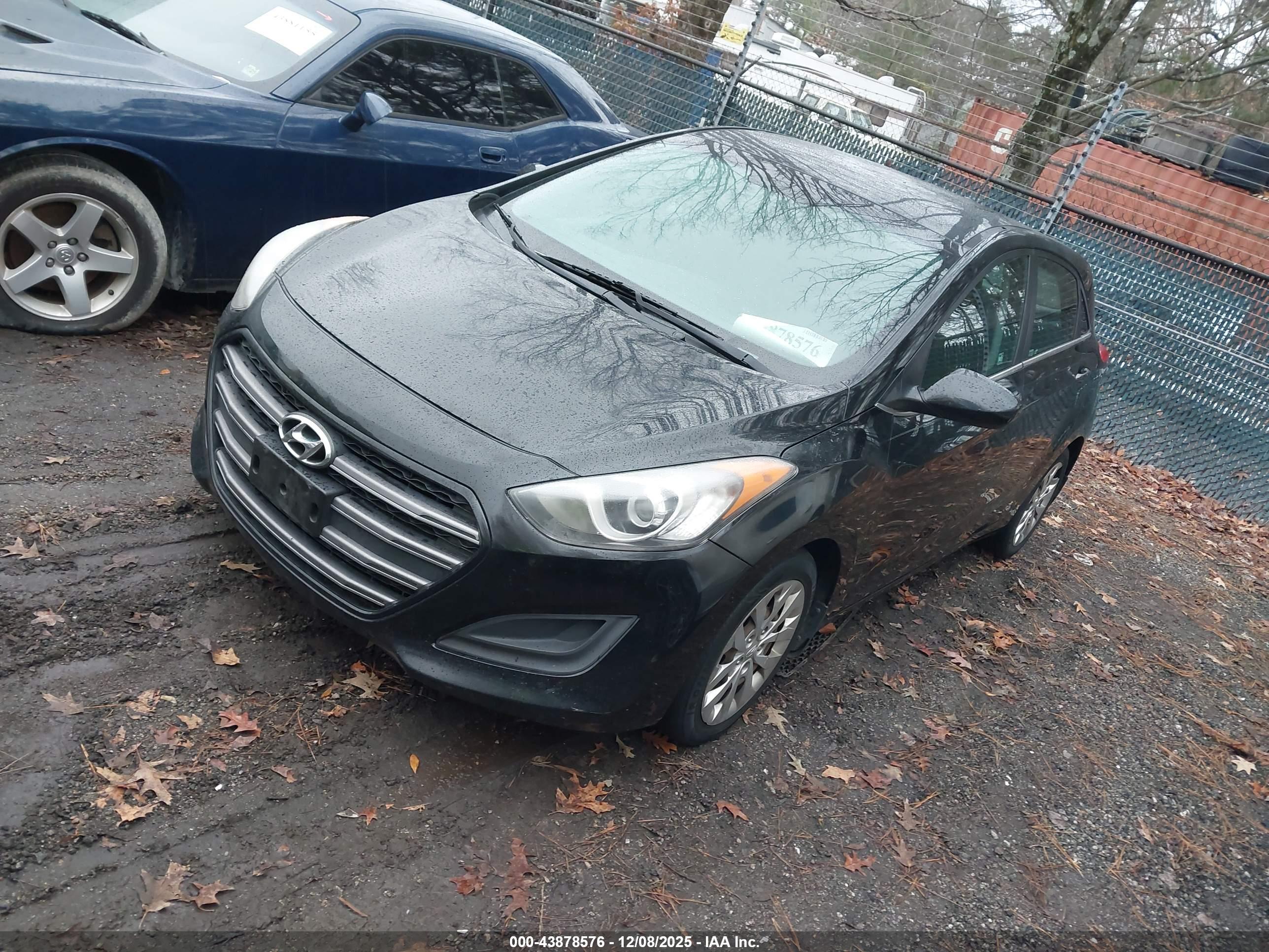 HYUNDAI ELANTRA image 2