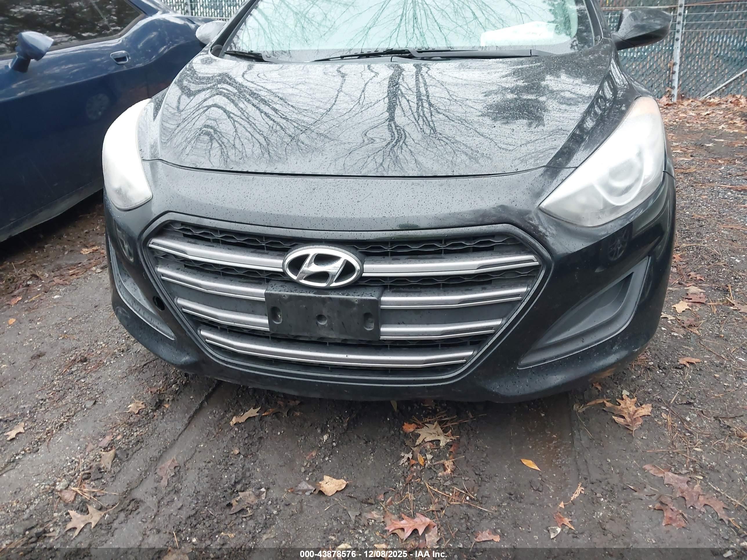 HYUNDAI ELANTRA image 6