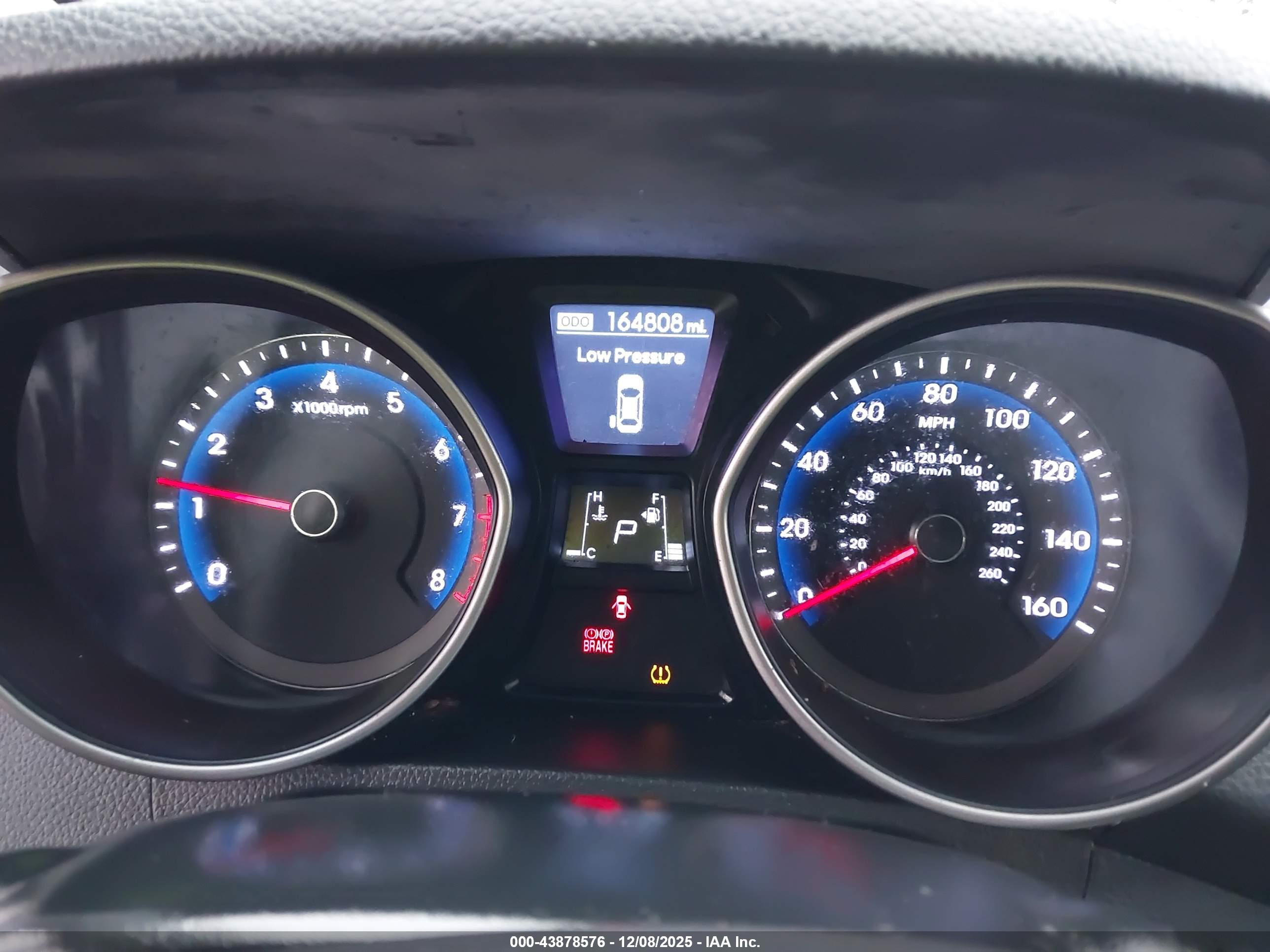 HYUNDAI ELANTRA image 7