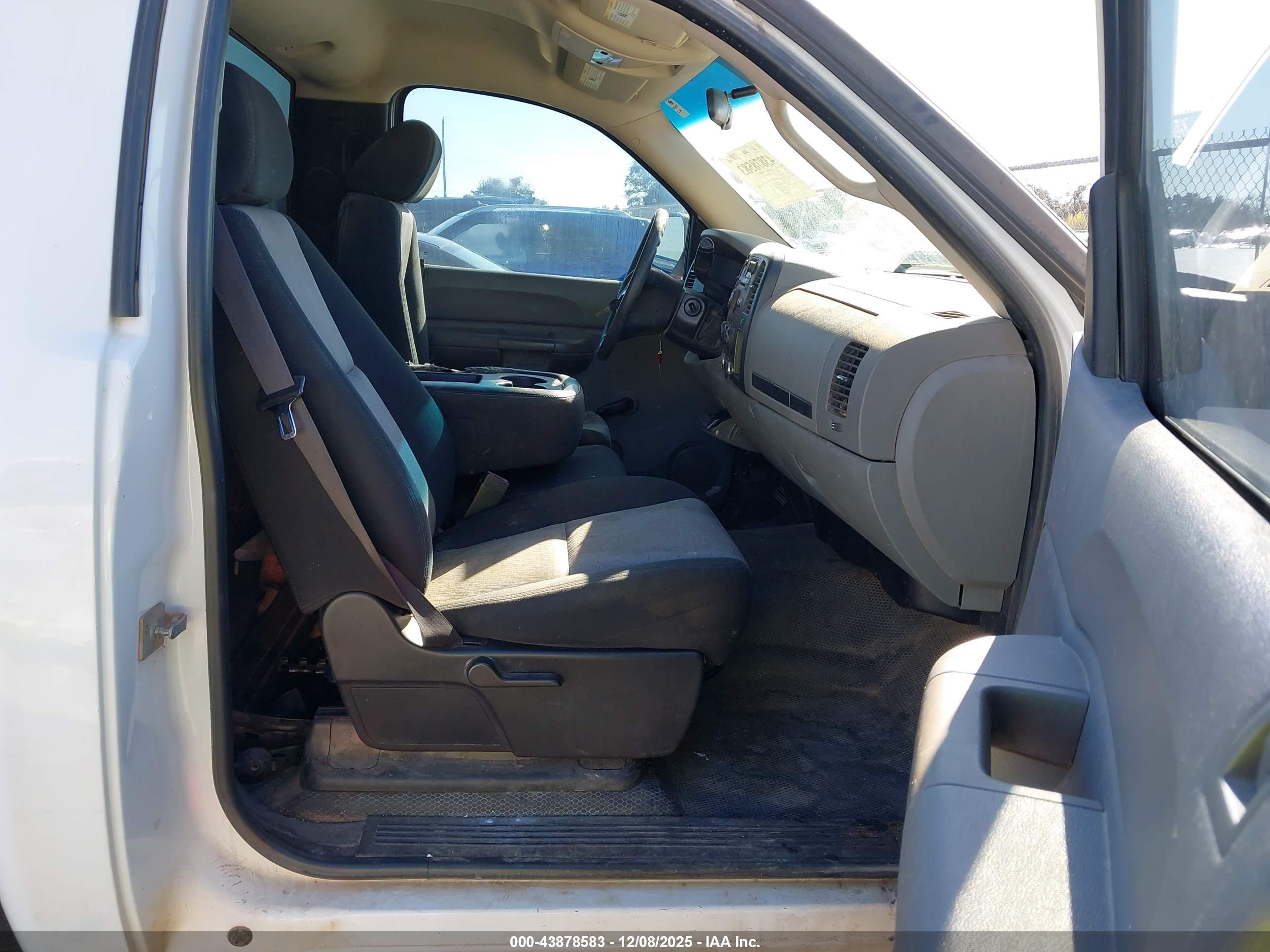 GMC SIERRA image 5
