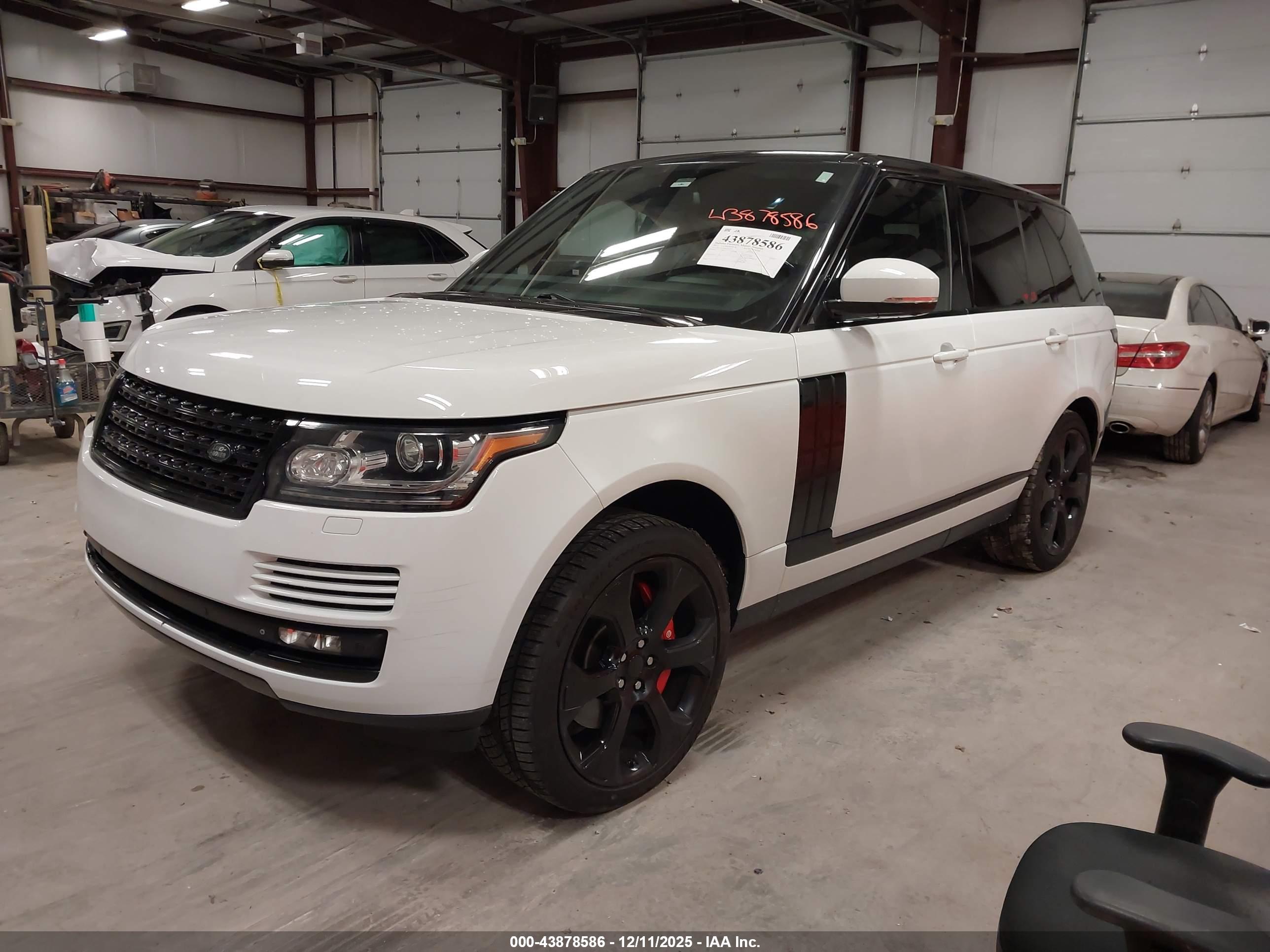 LAND ROVER image 2