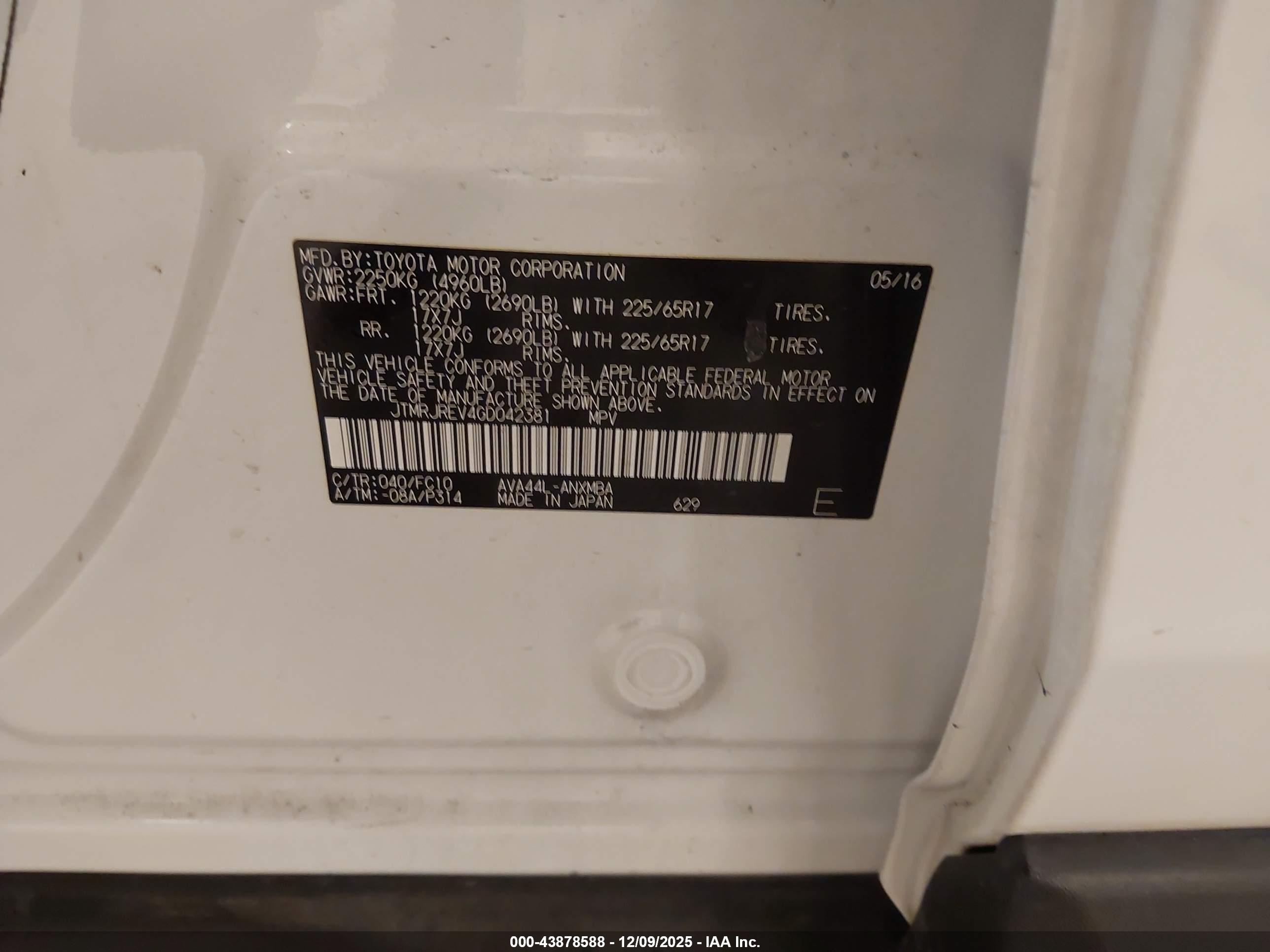 TOYOTA RAV4 image 9