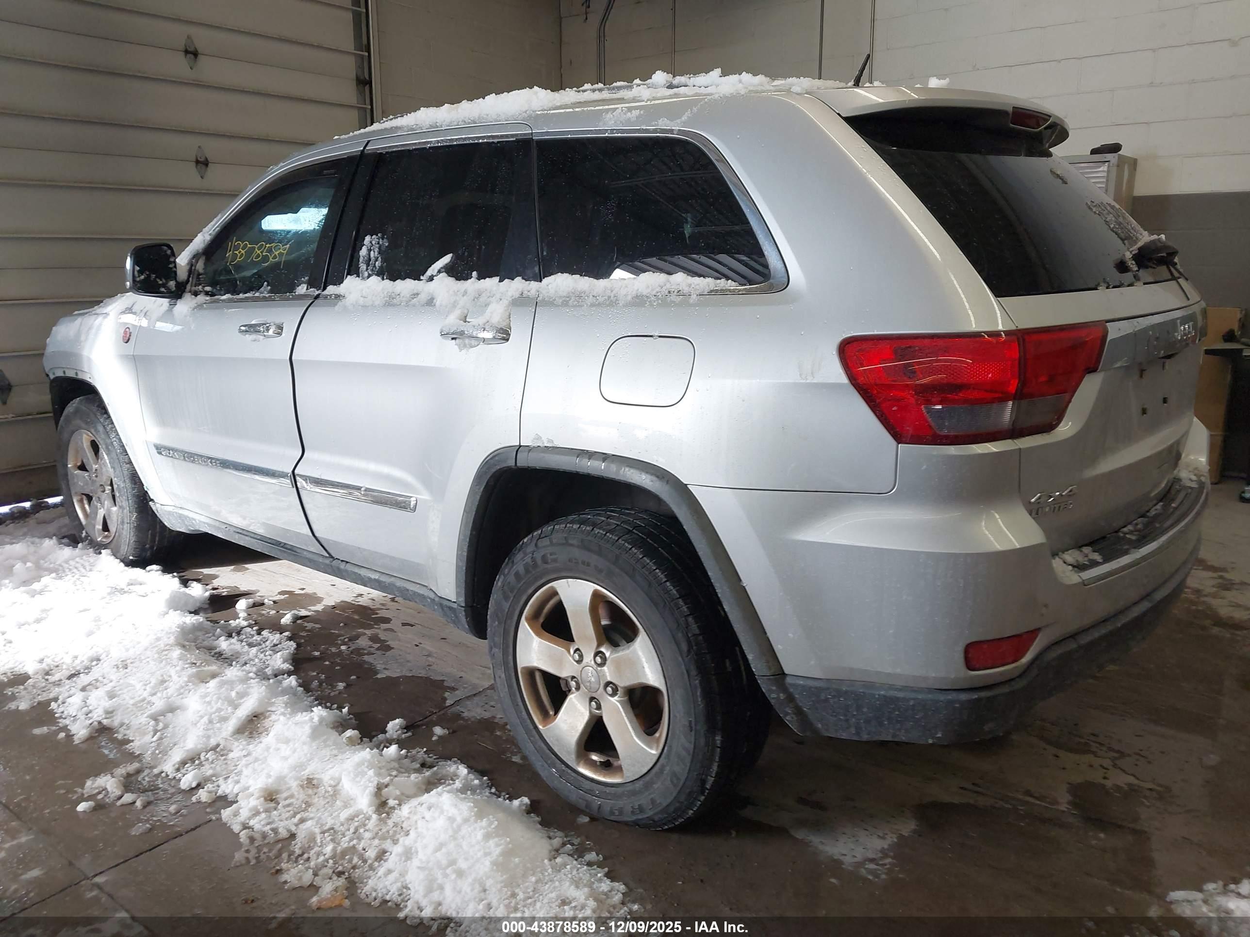 JEEP GRAND image 3