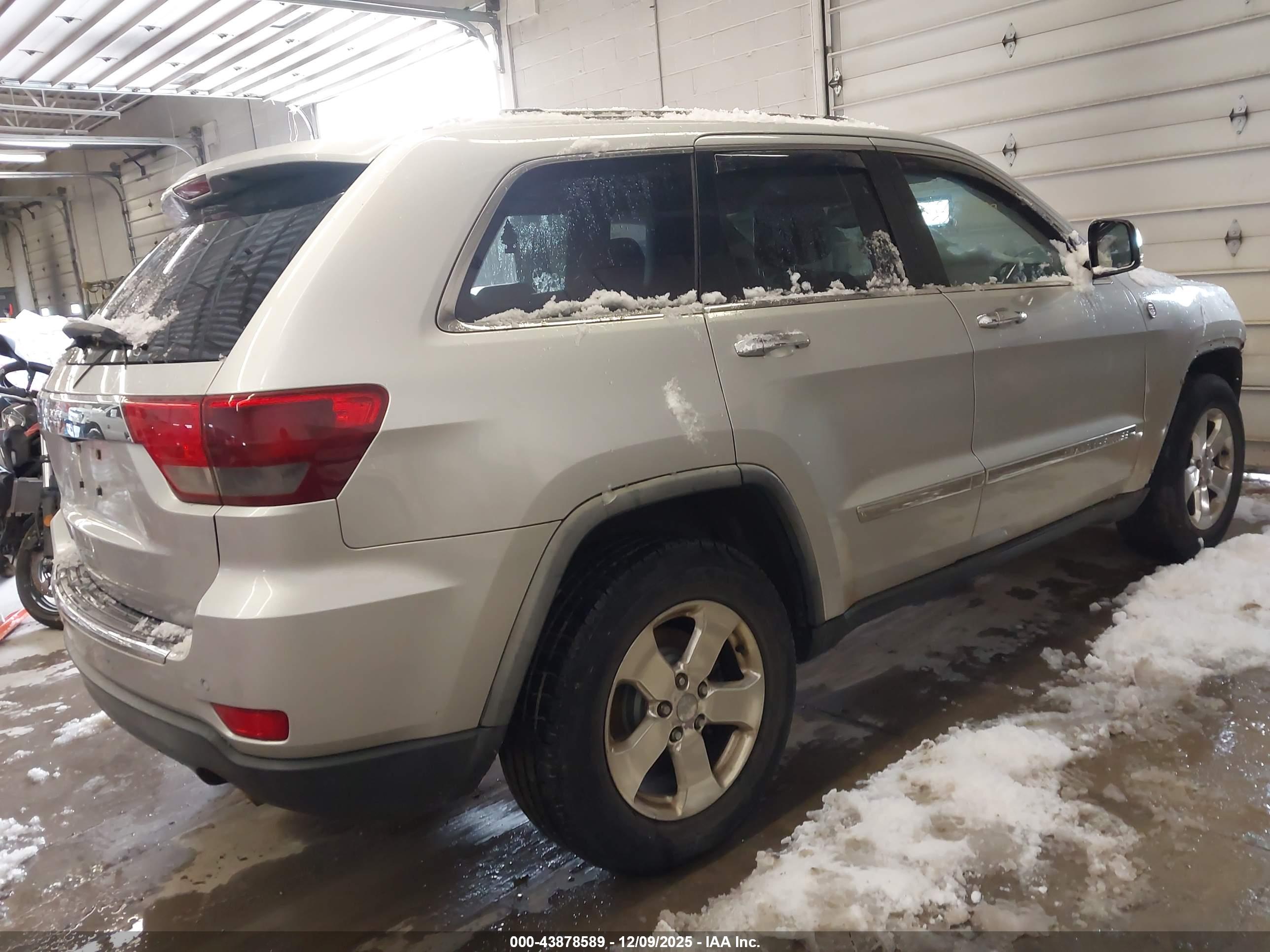 JEEP GRAND image 4