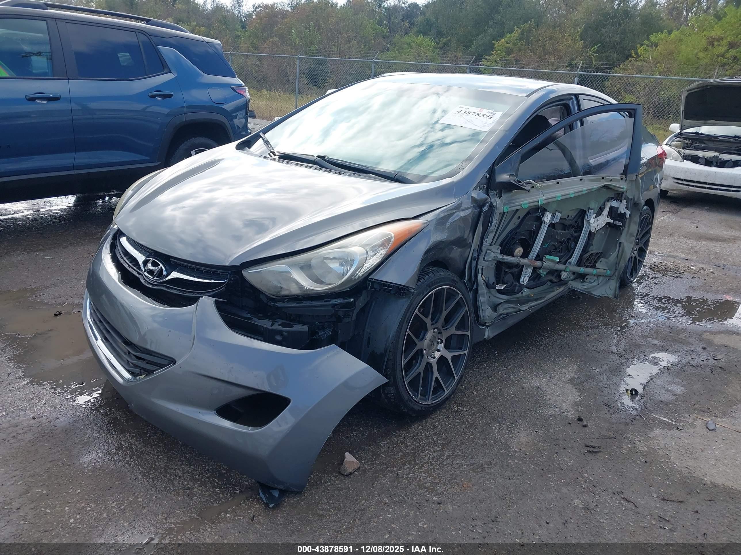 HYUNDAI ELANTRA image 2
