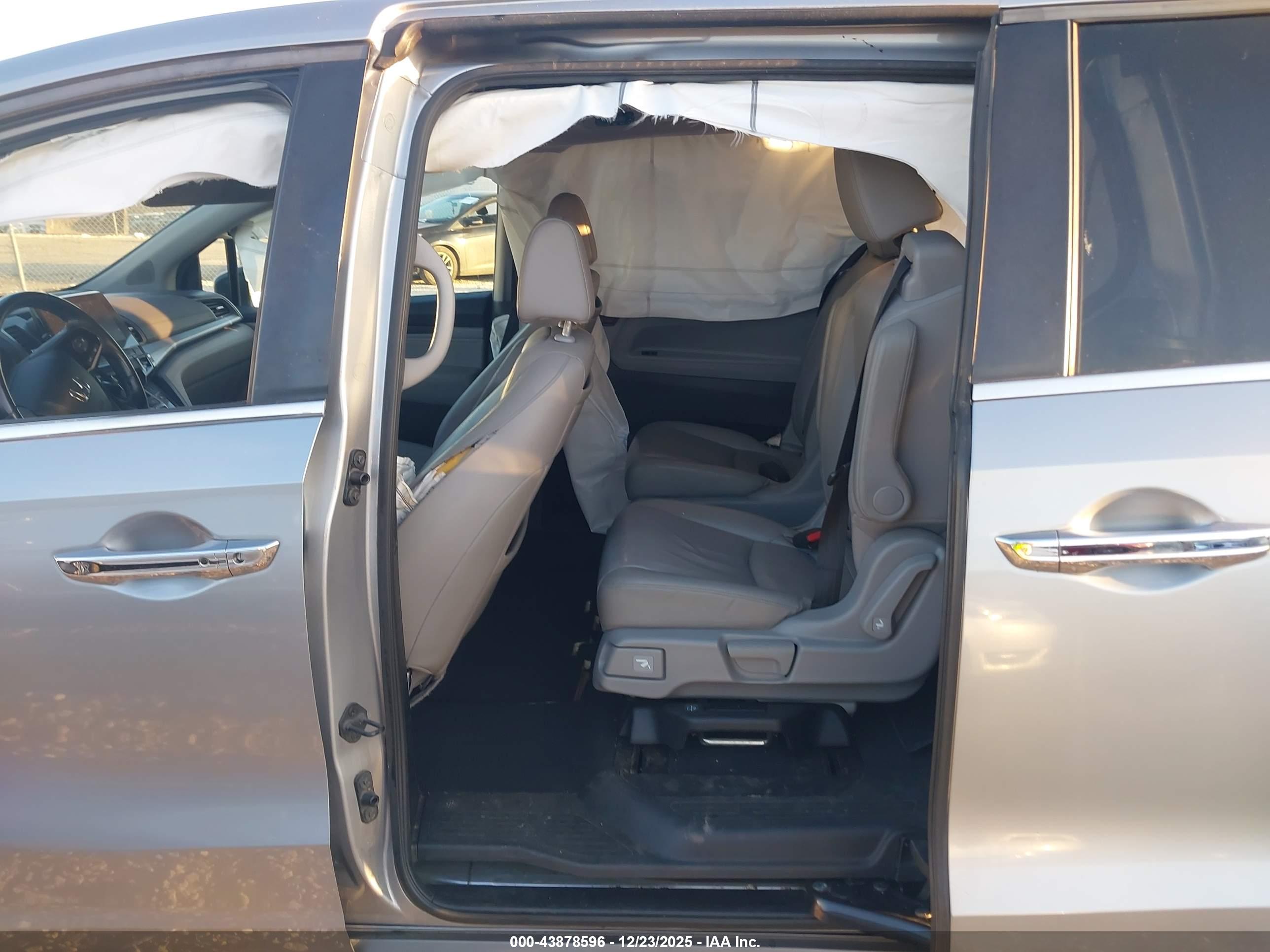 HONDA ODYSSEY image 8