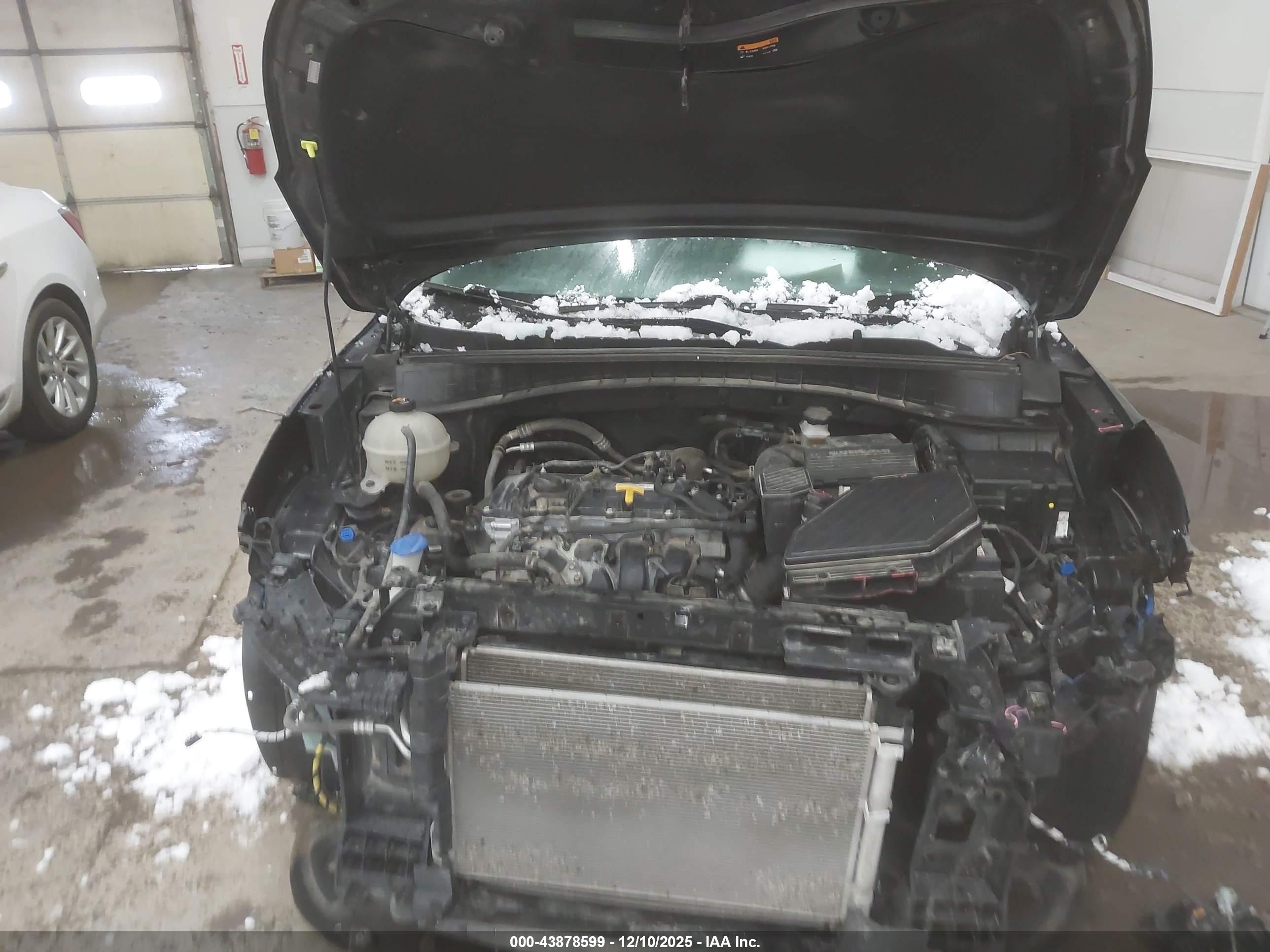 HYUNDAI TUCSON image 10
