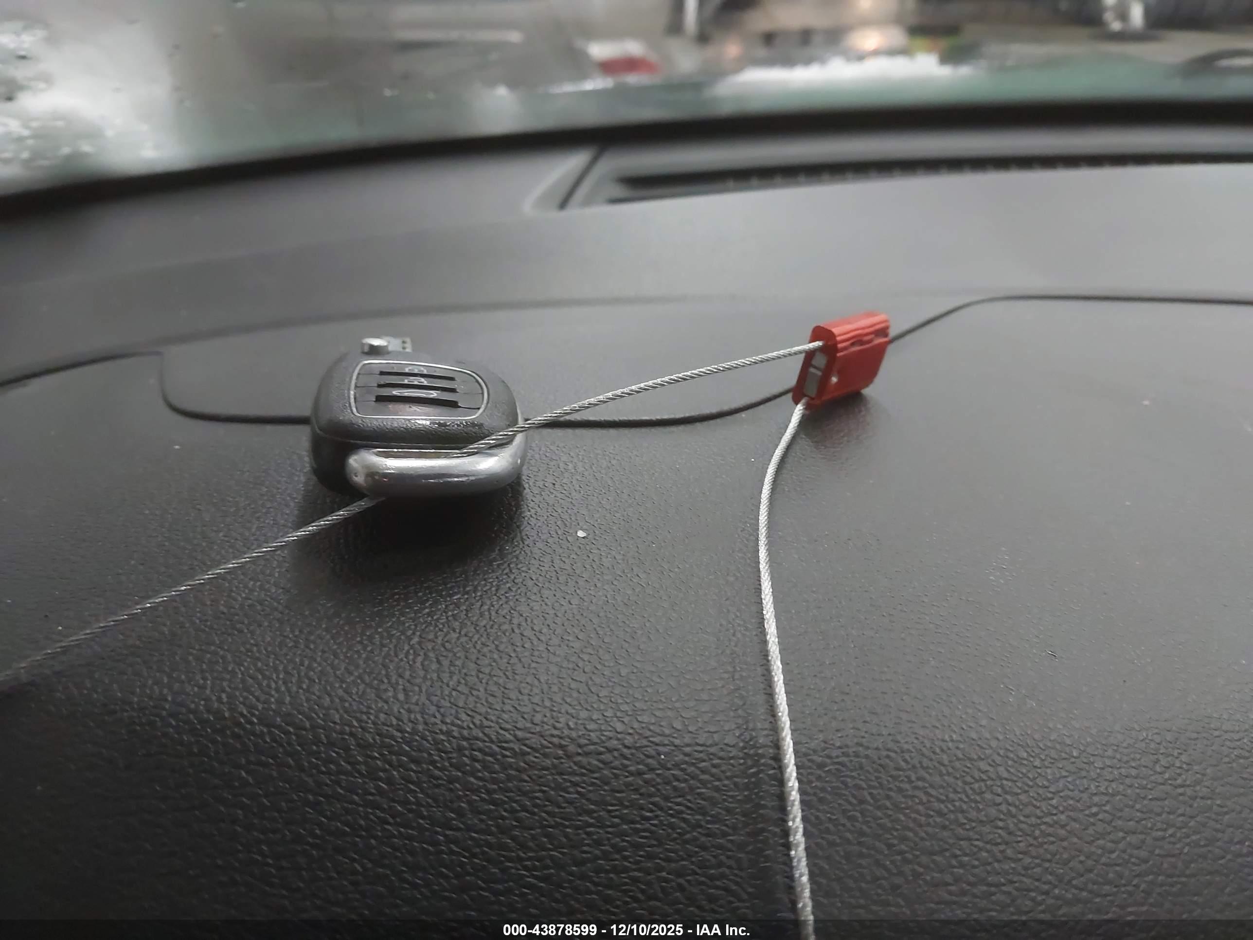 HYUNDAI TUCSON image 11