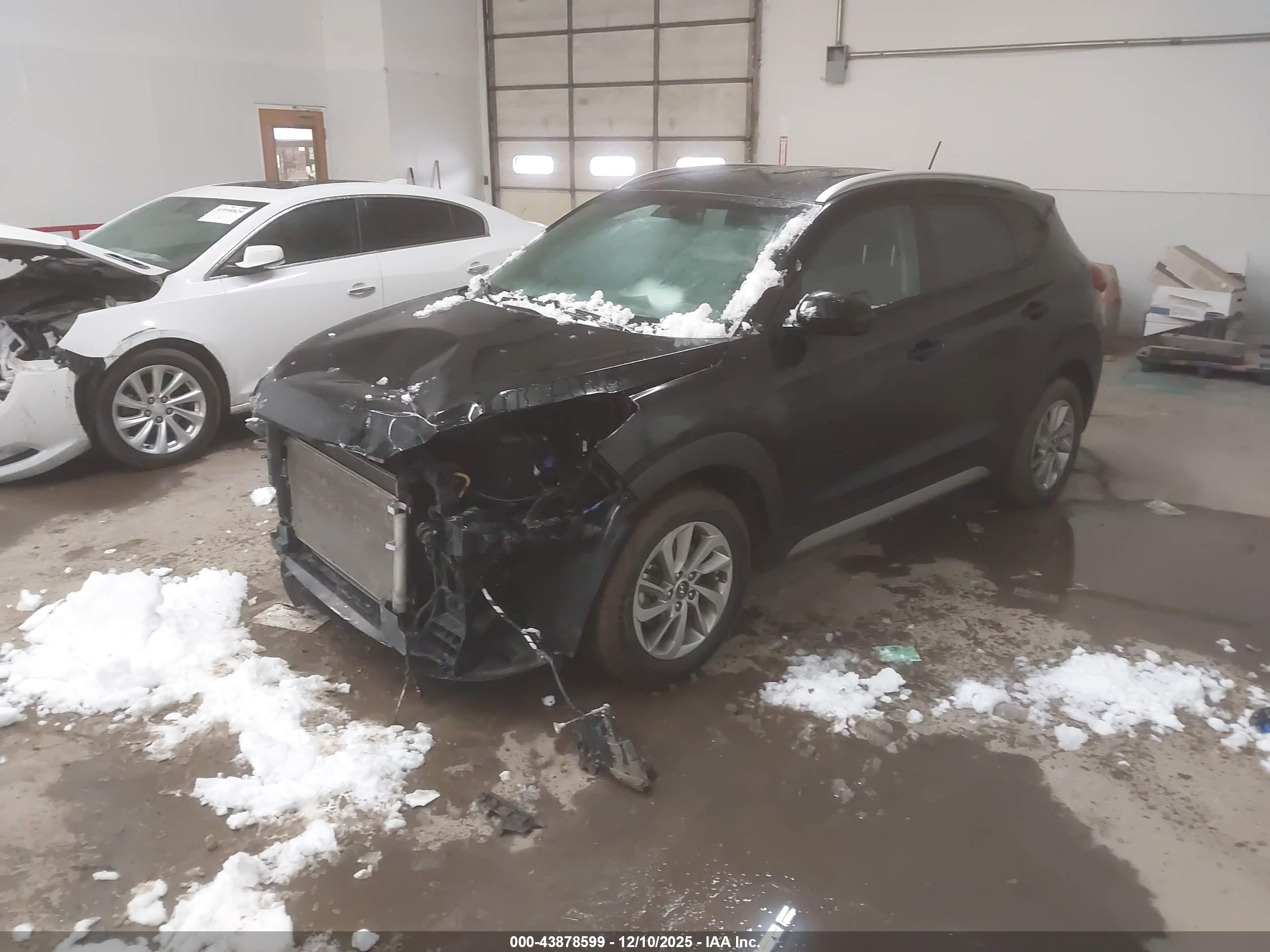 HYUNDAI TUCSON image 2