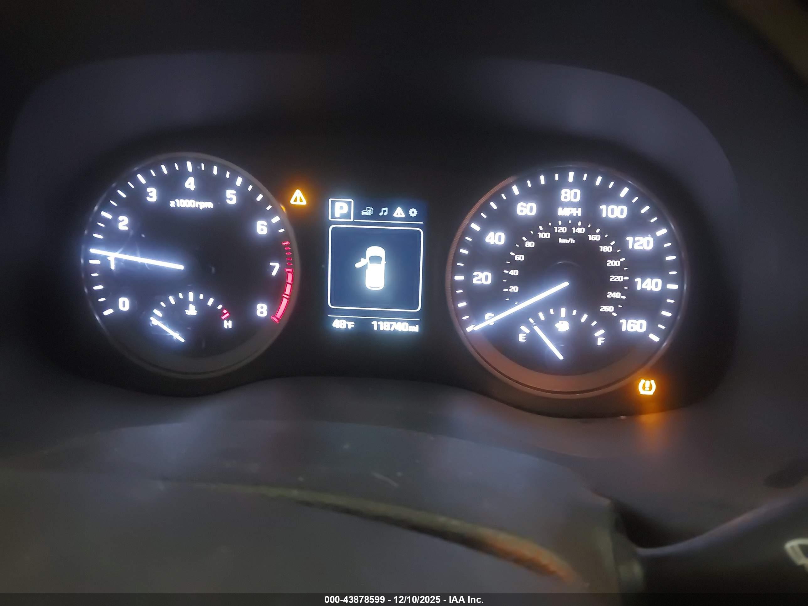 HYUNDAI TUCSON image 7