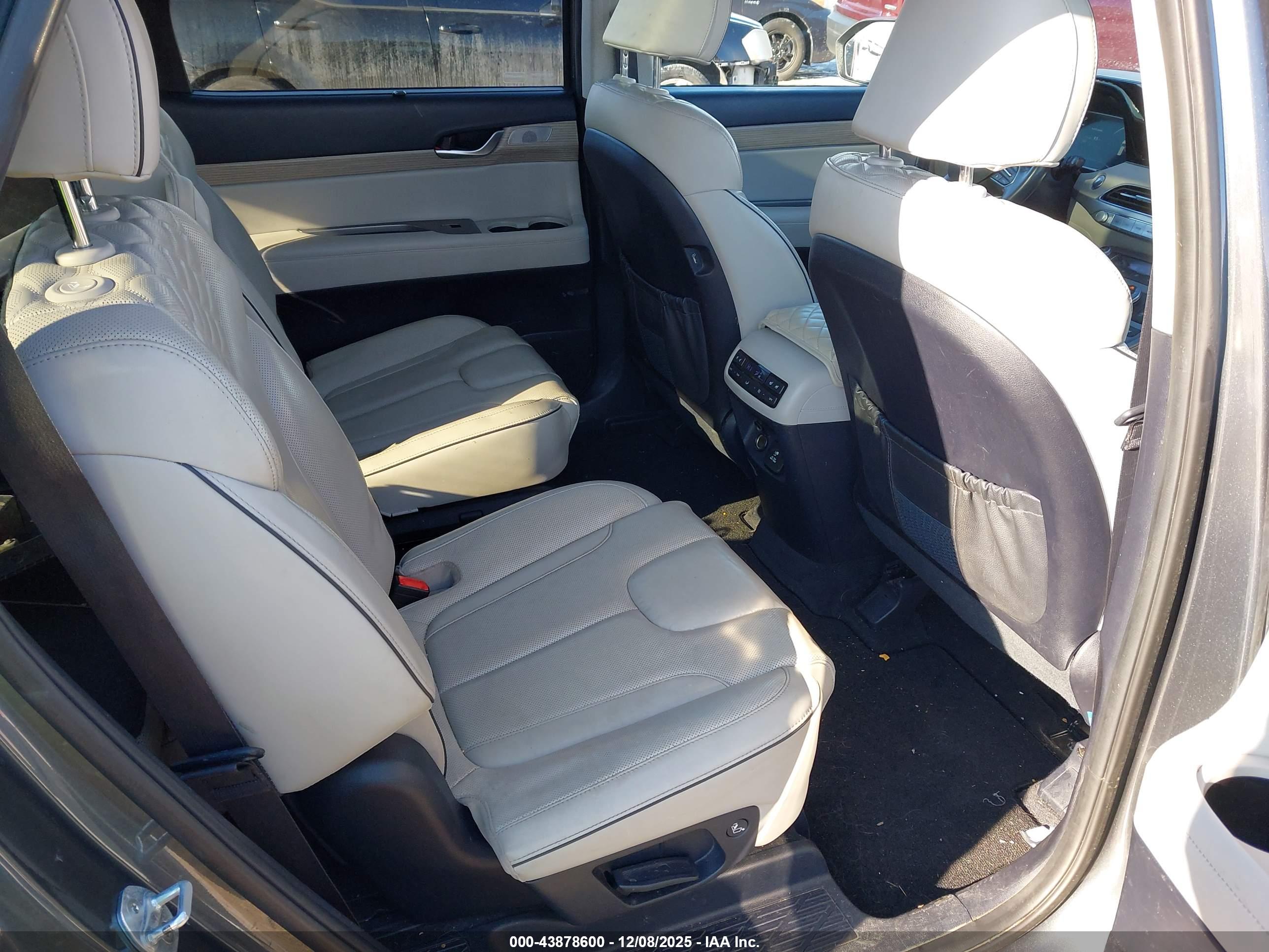 HYUNDAI PALISADE image 8
