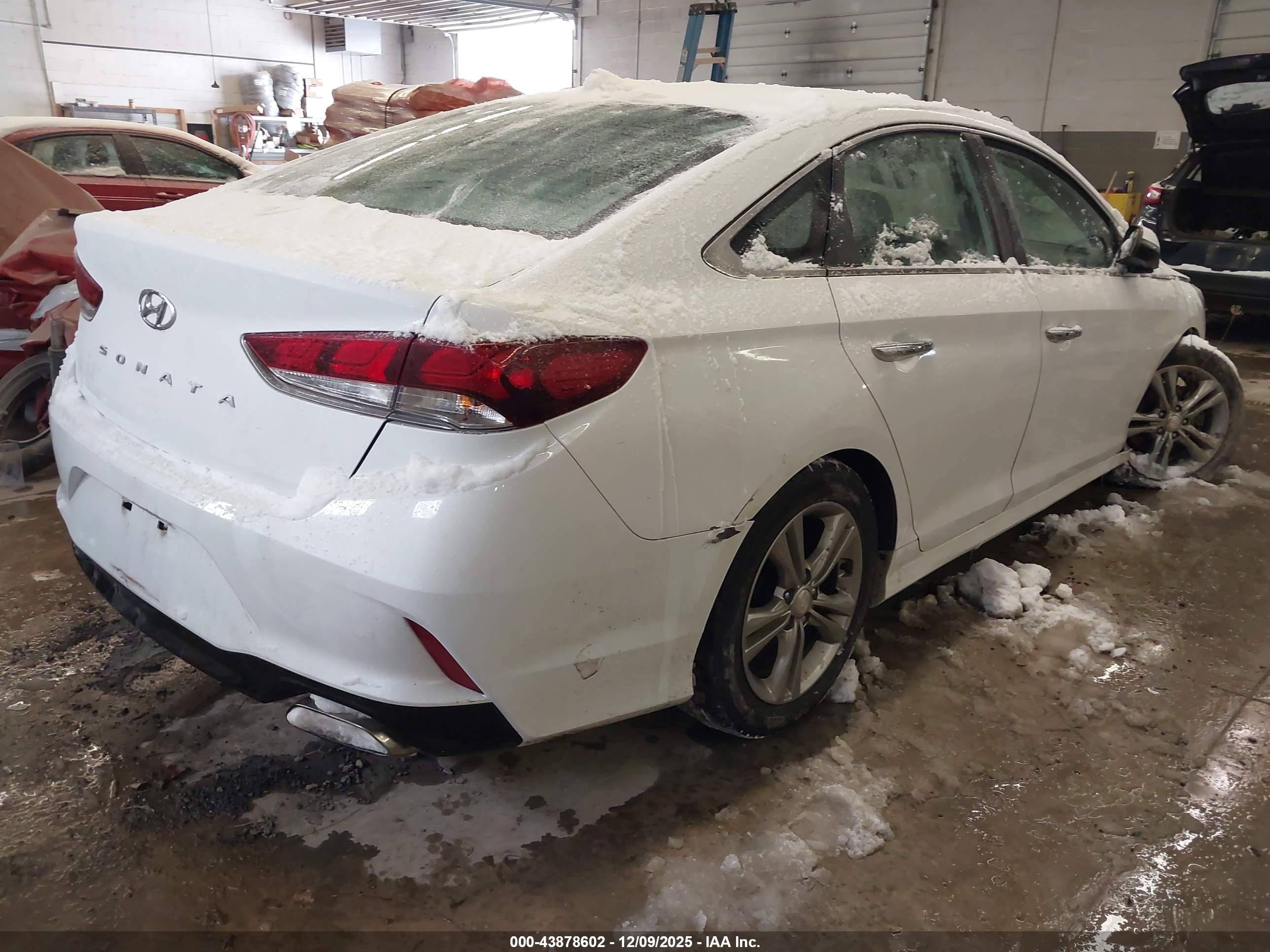 HYUNDAI SONATA image 4