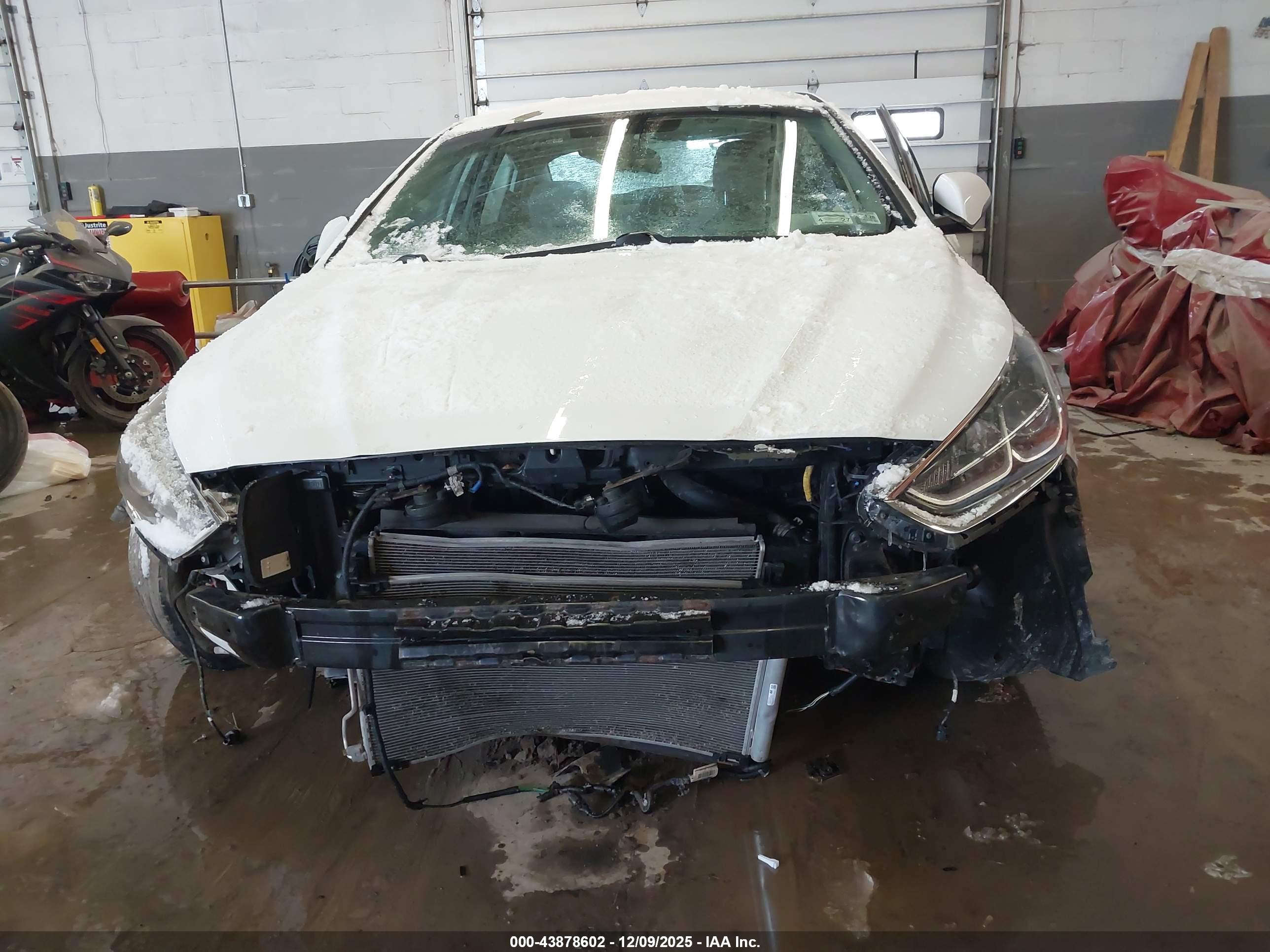 HYUNDAI SONATA image 6