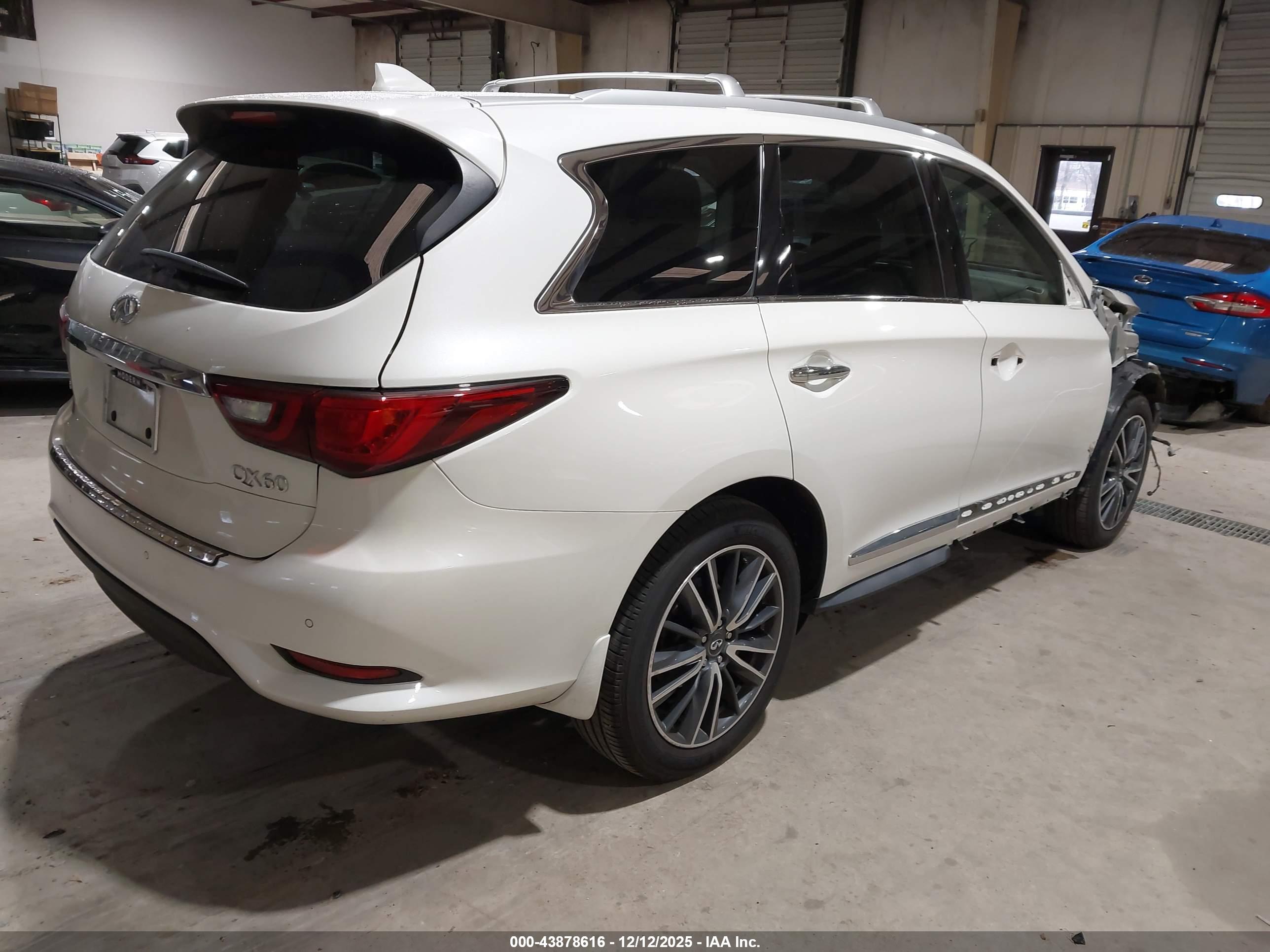 INFINITI QX60 image 4