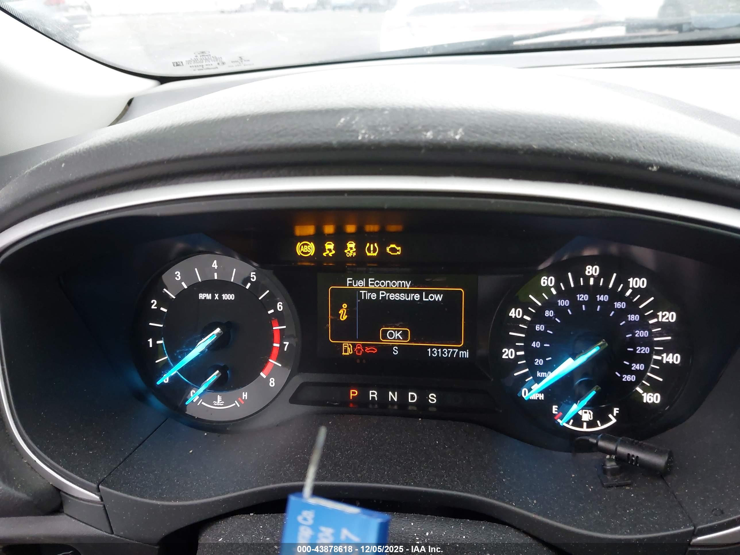 FORD FUSION image 7