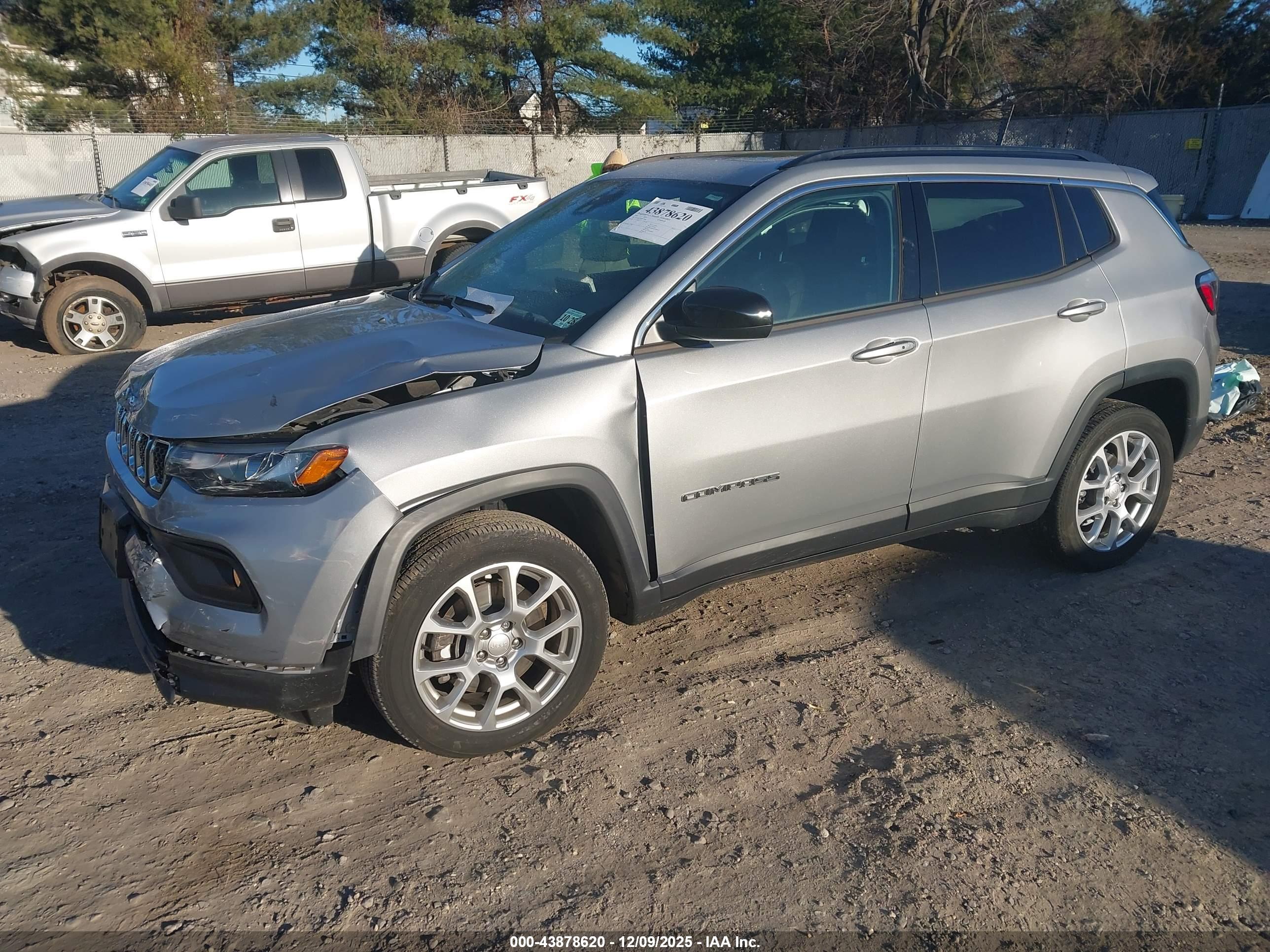 JEEP COMPASS image 2