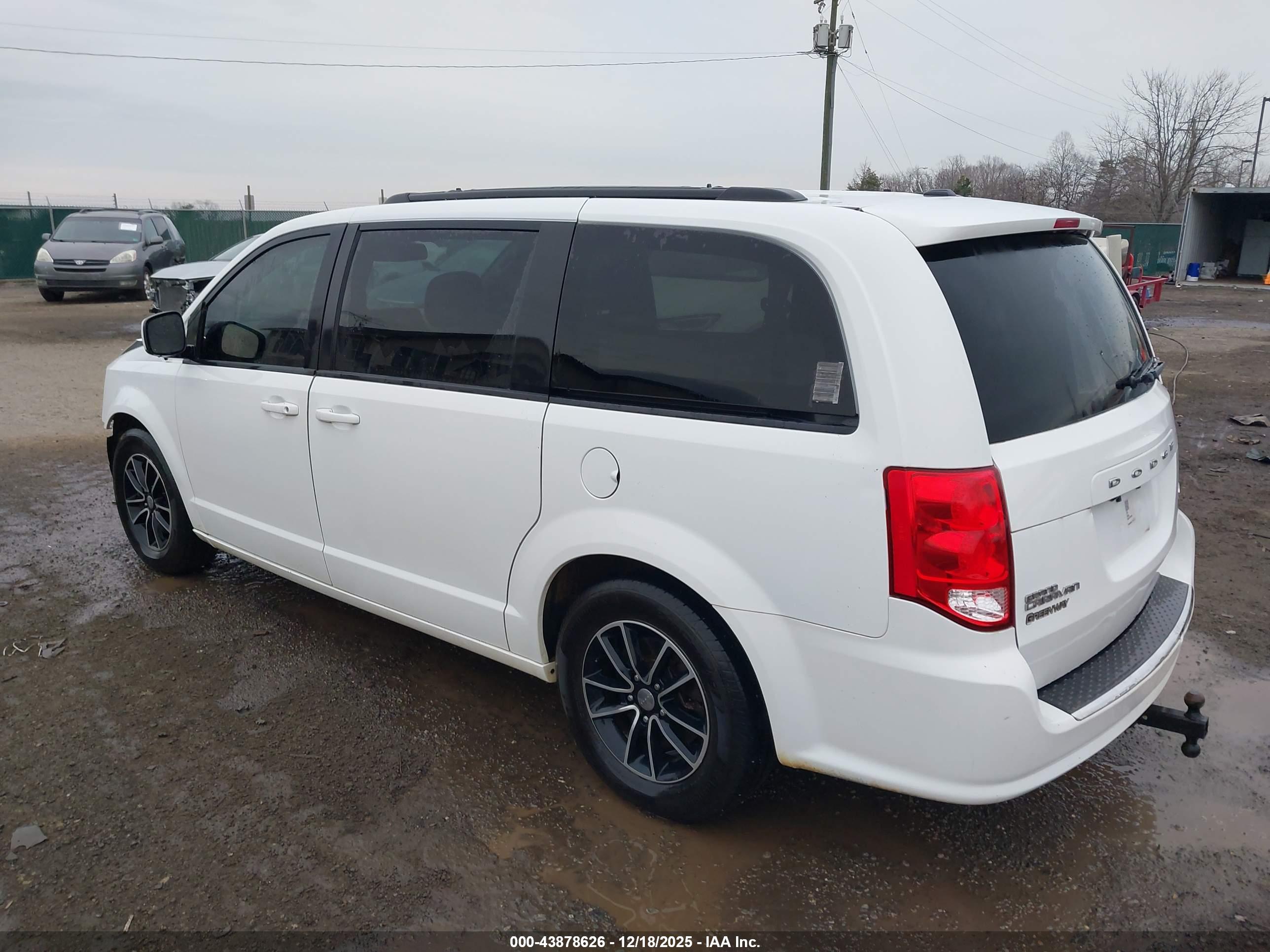 DODGE GRAND image 3