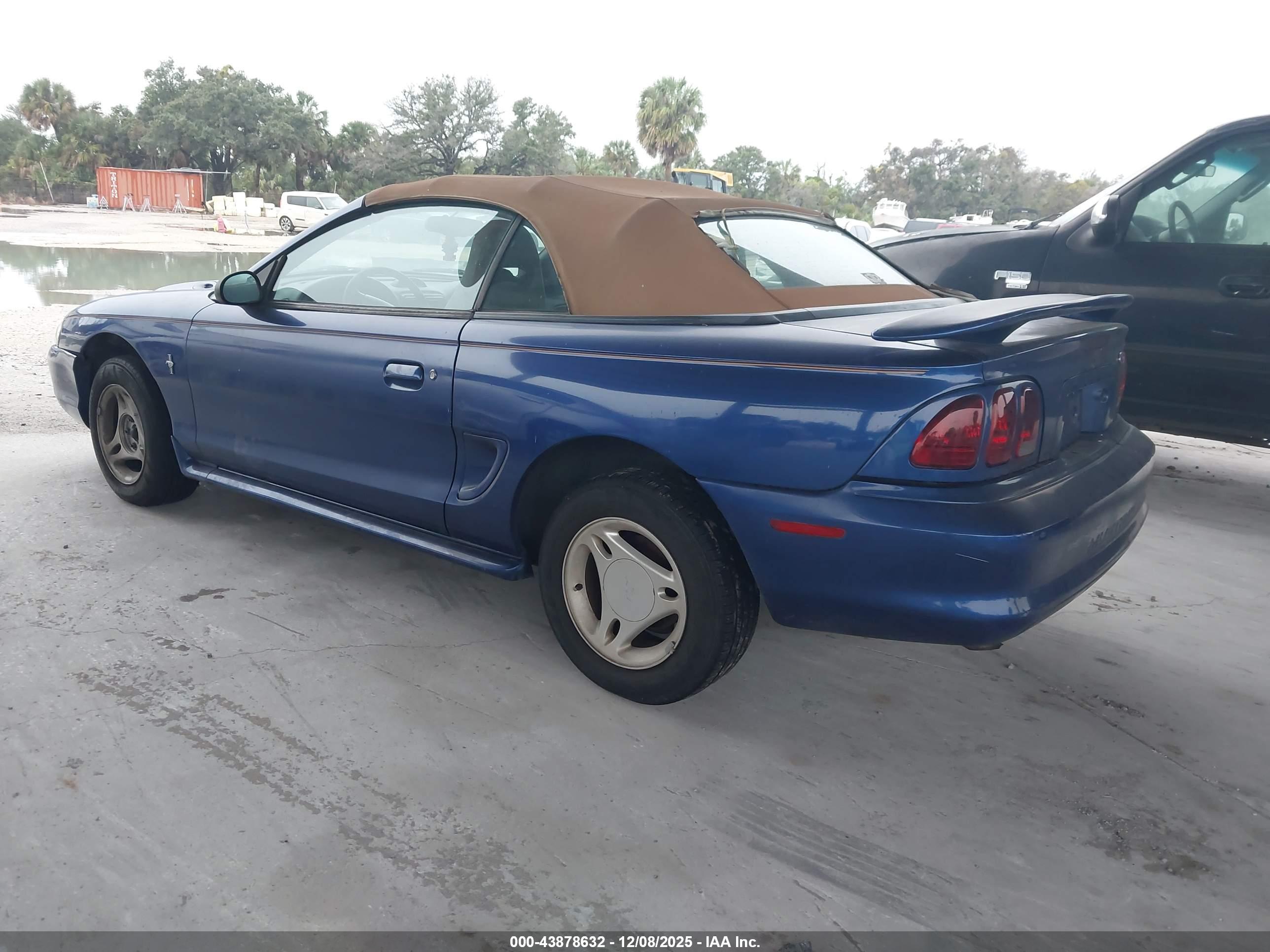 FORD MUSTANG image 3