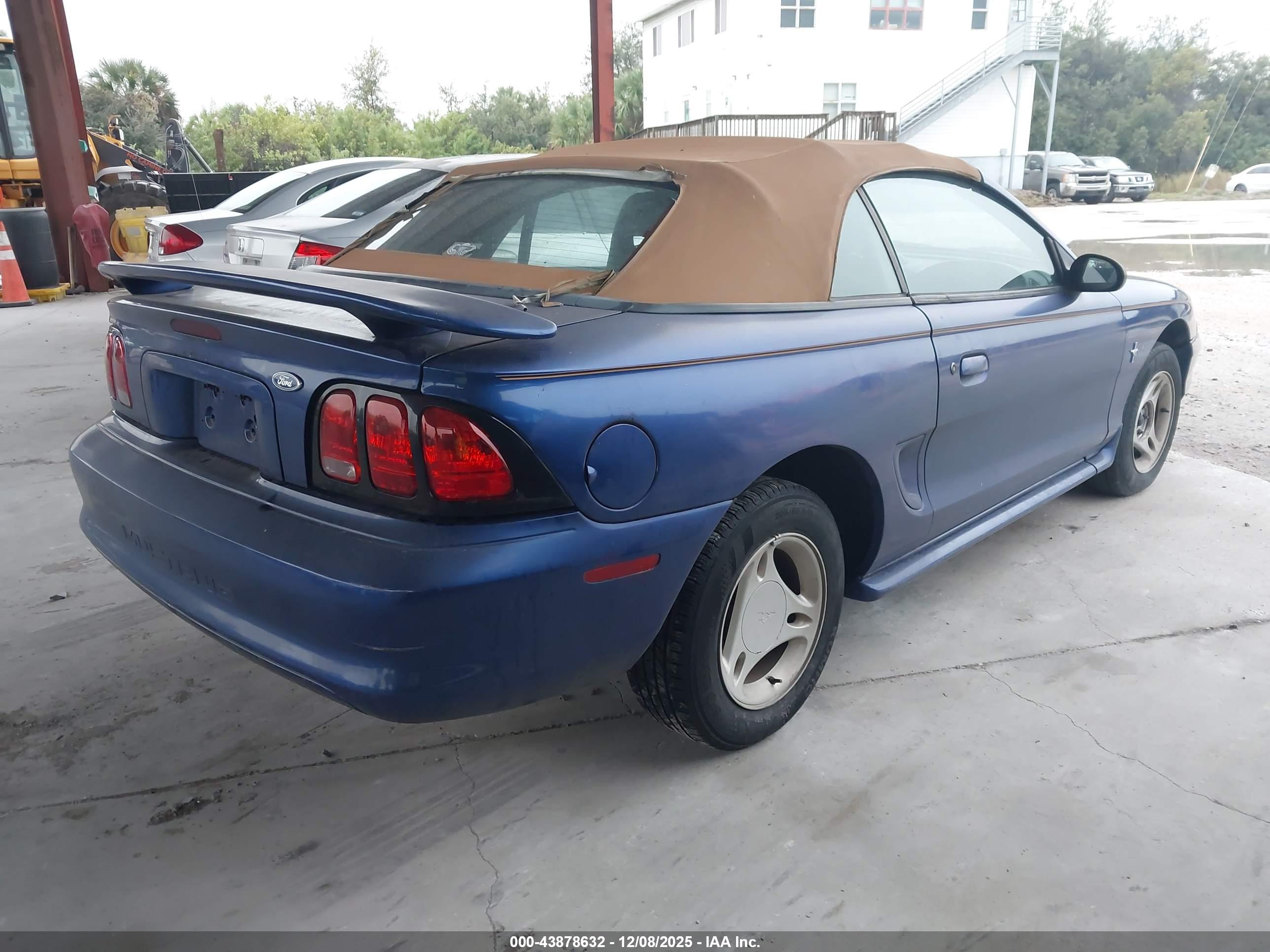 FORD MUSTANG image 4