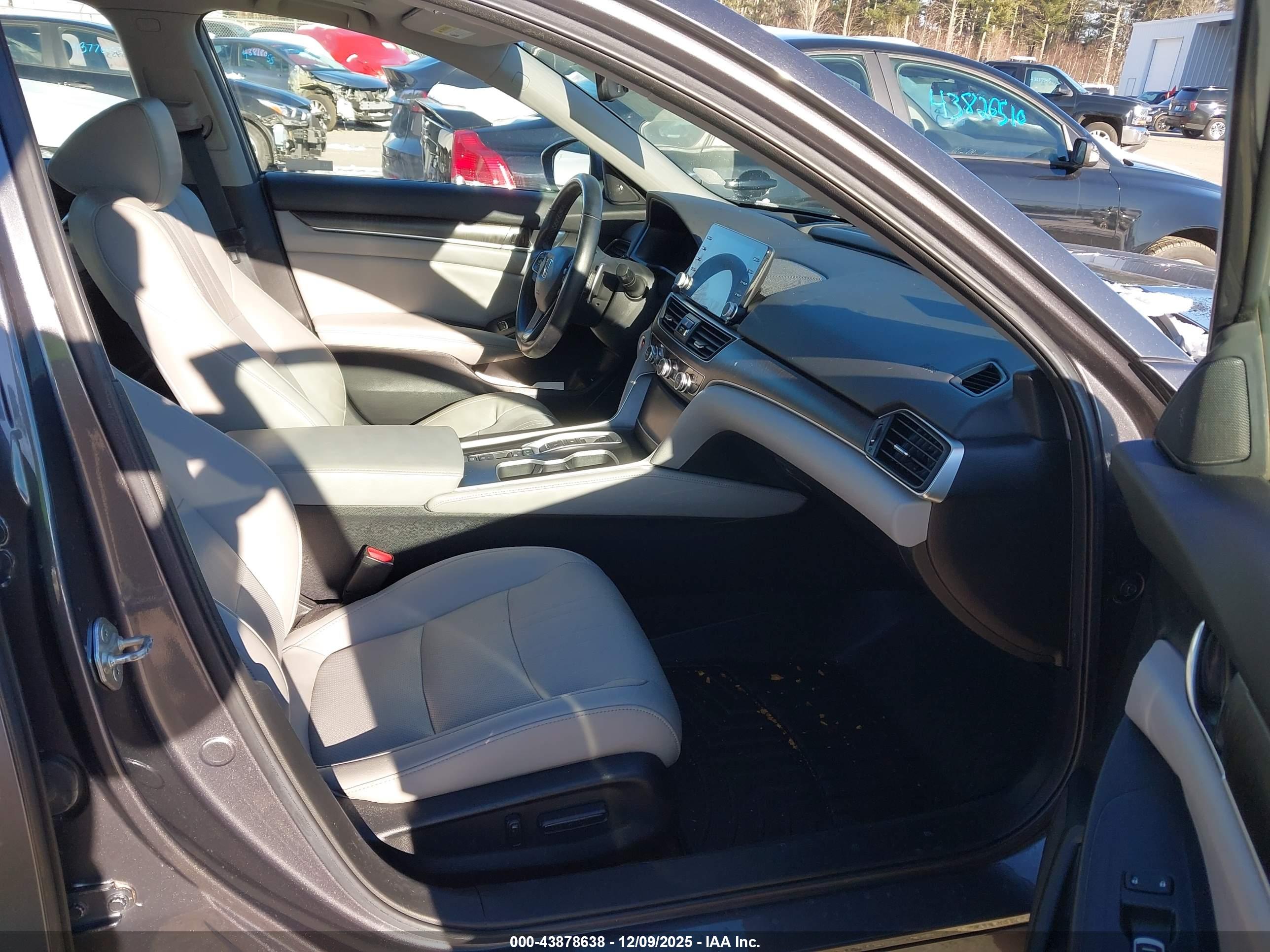 HONDA ACCORD image 5