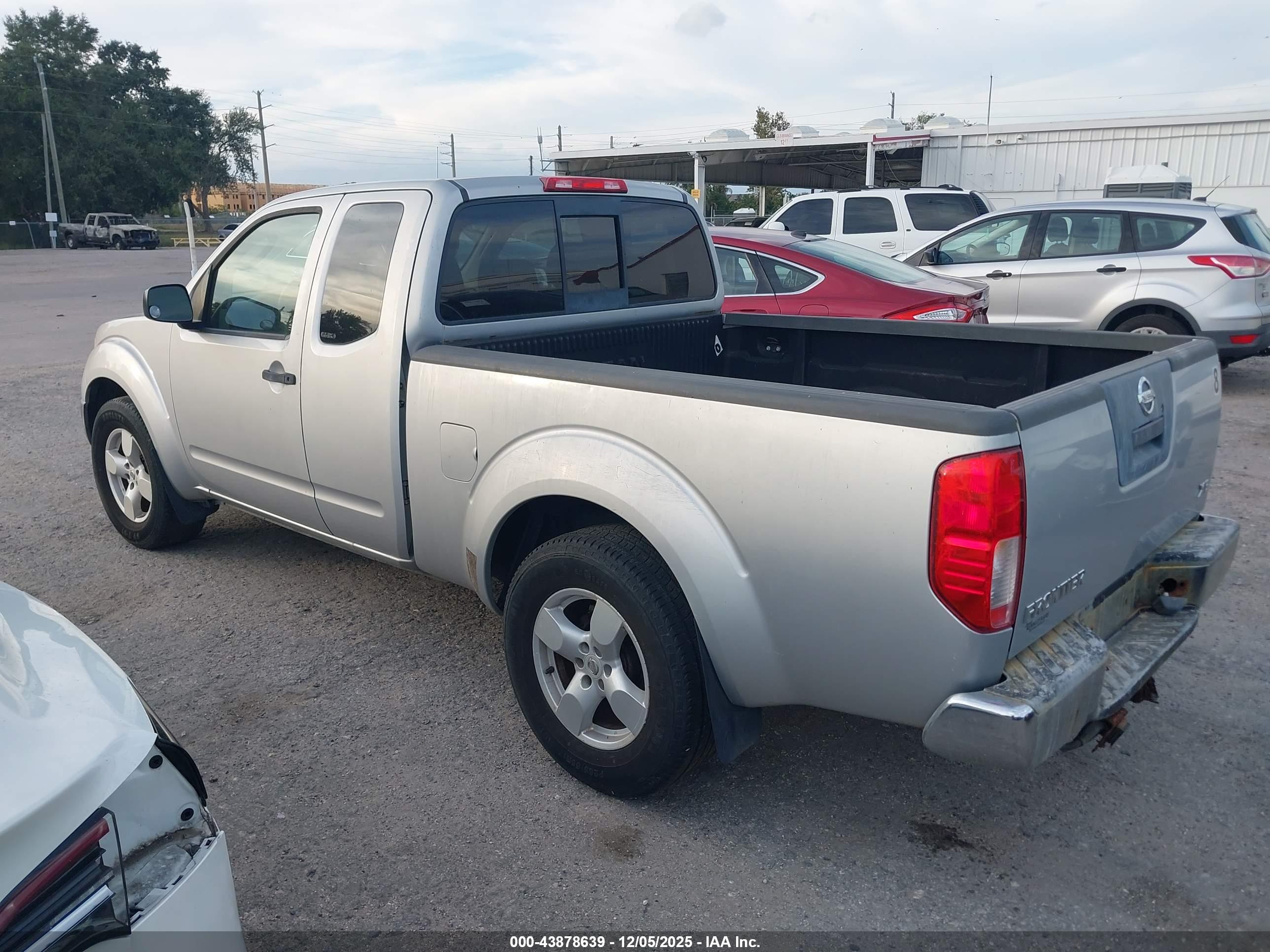 NISSAN FRONTIER image 3
