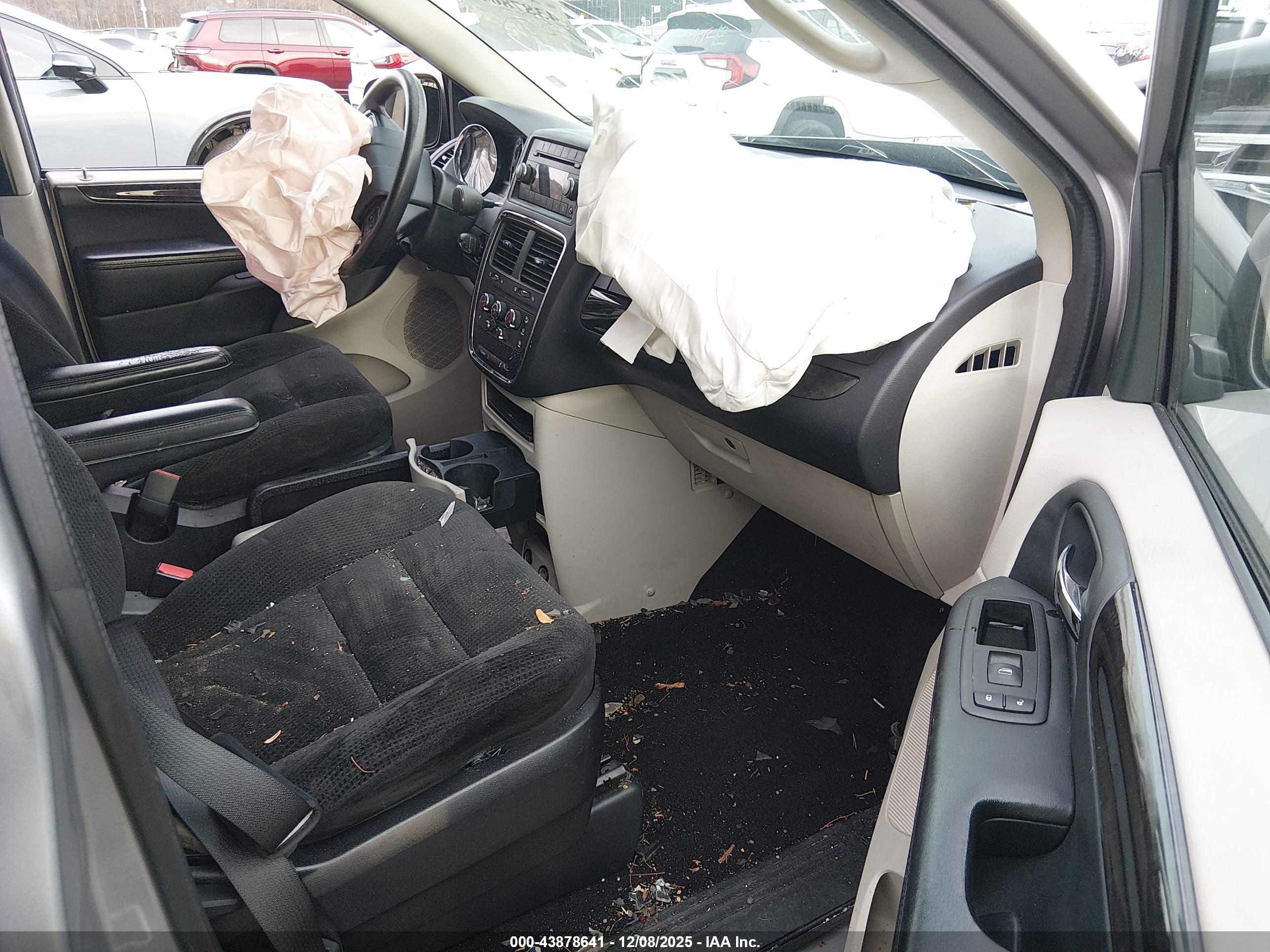 DODGE GRAND image 5