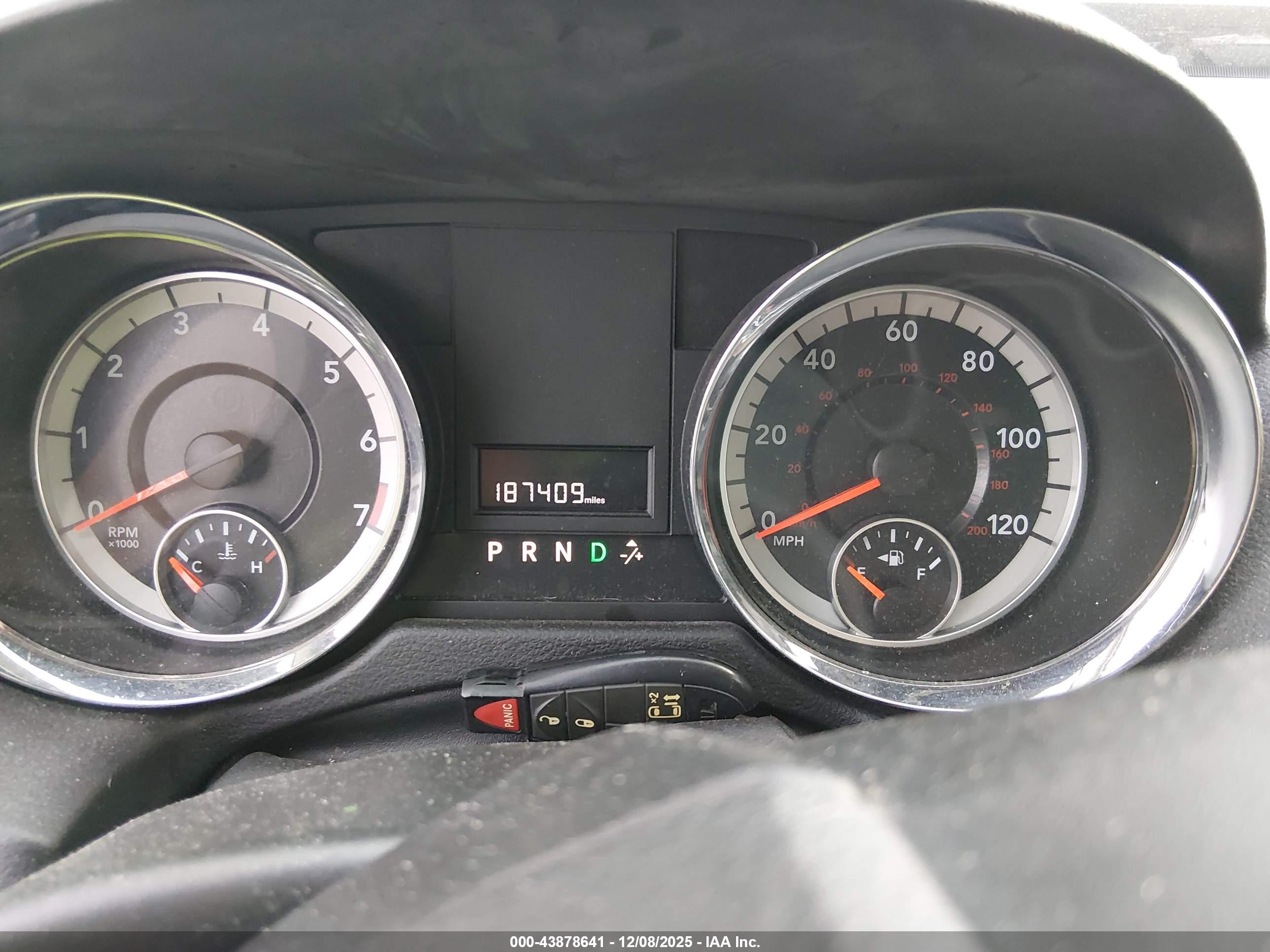 DODGE GRAND image 7