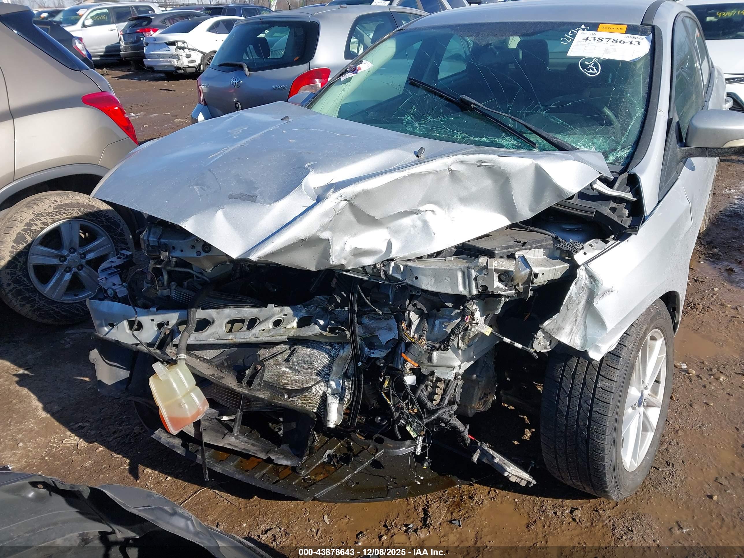 FORD FOCUS image 6